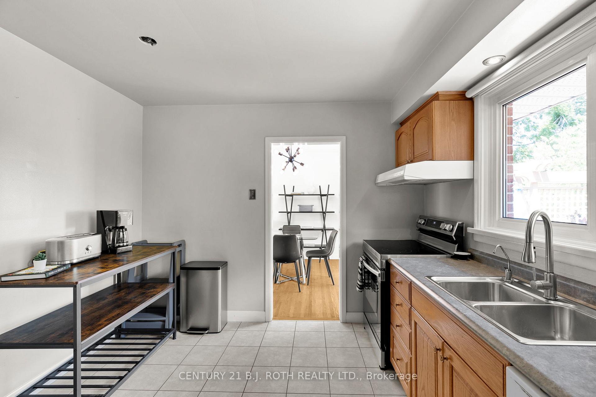 Photo 13 of 410 Codrington Street, Barrie, Codrington — HOMEH