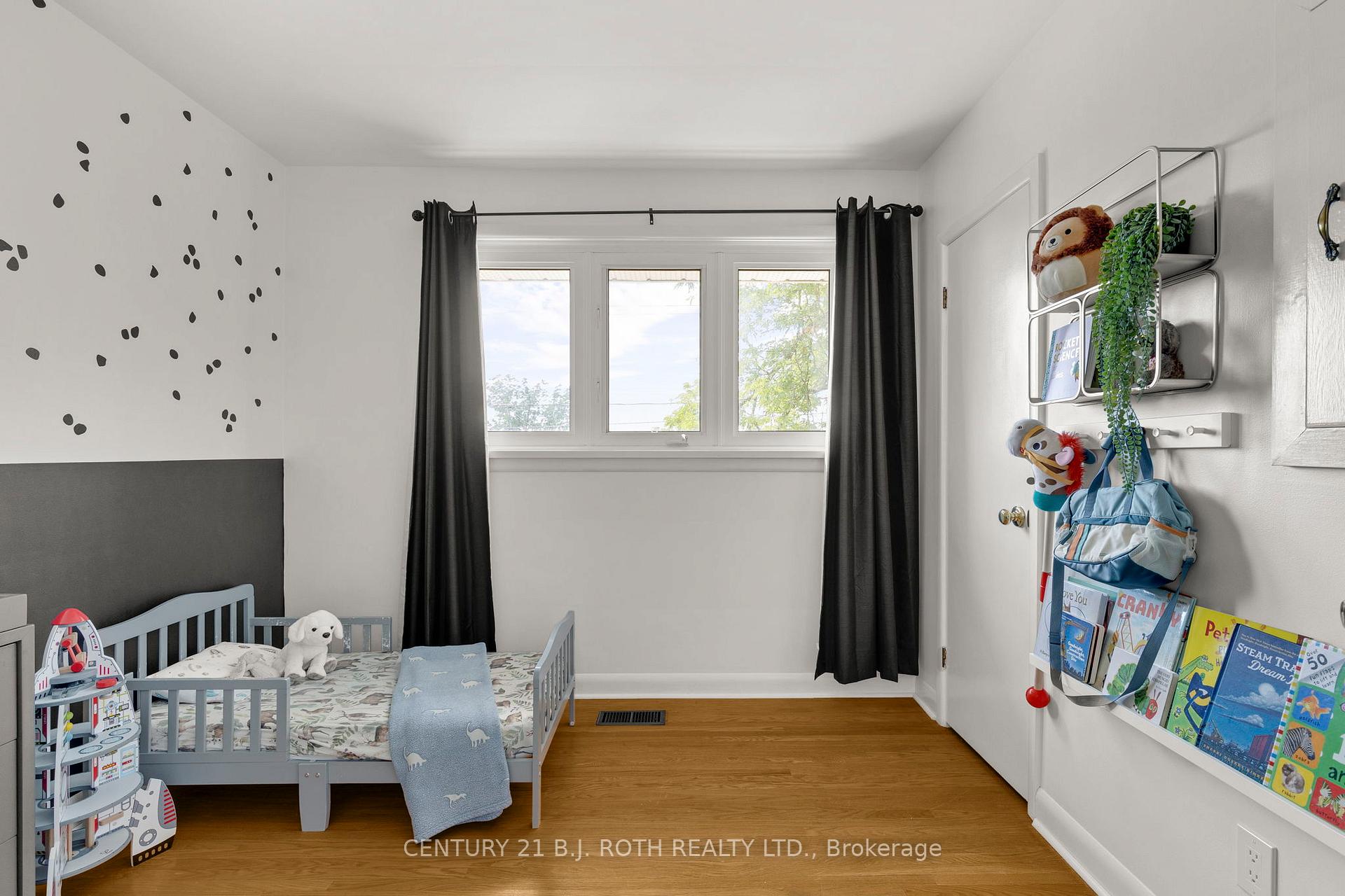 Photo 18 of 410 Codrington Street, Barrie, Codrington — HOMEH