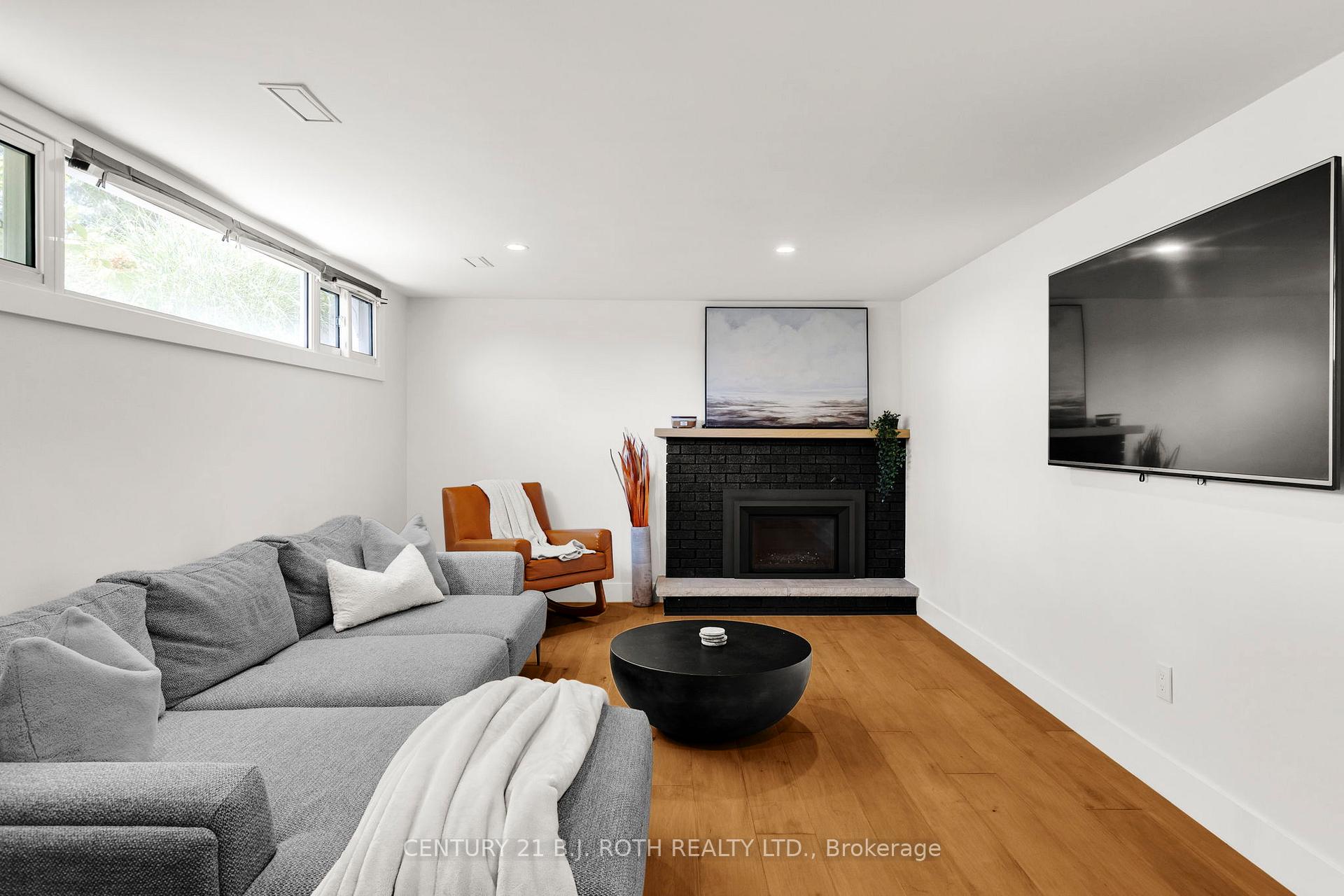 Photo 23 of 410 Codrington Street, Barrie, Codrington — HOMEH