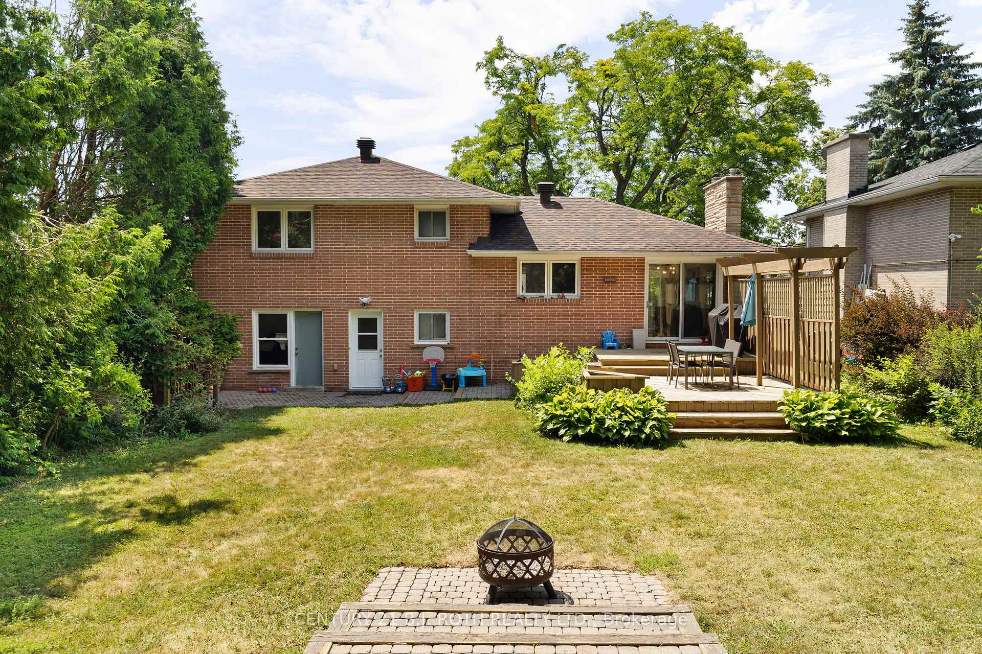 Photo 26 of 410 Codrington Street, Barrie, Codrington — HOMEH
