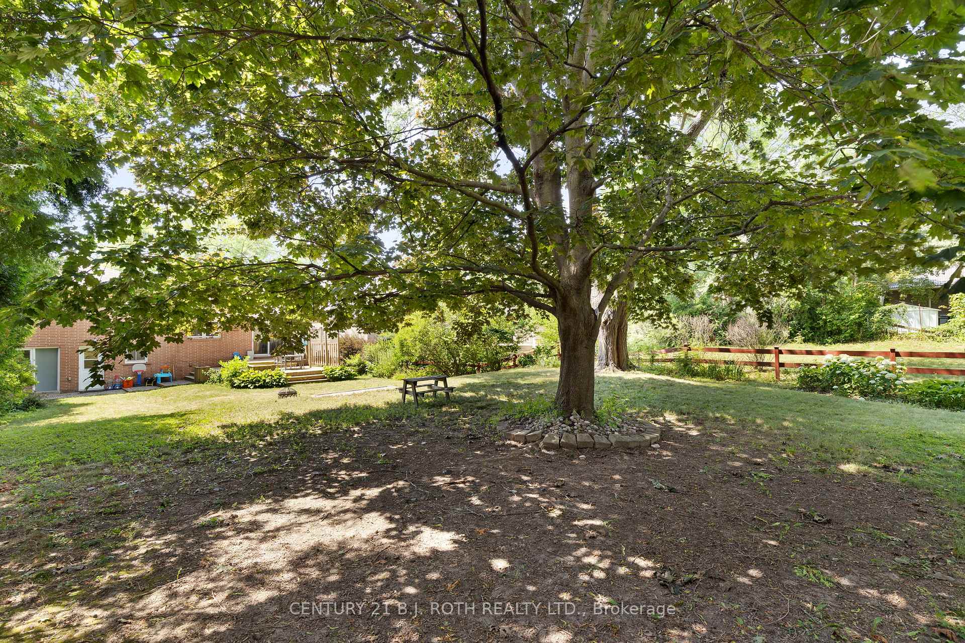 Photo 35 of 410 Codrington Street, Barrie, Codrington — HOMEH