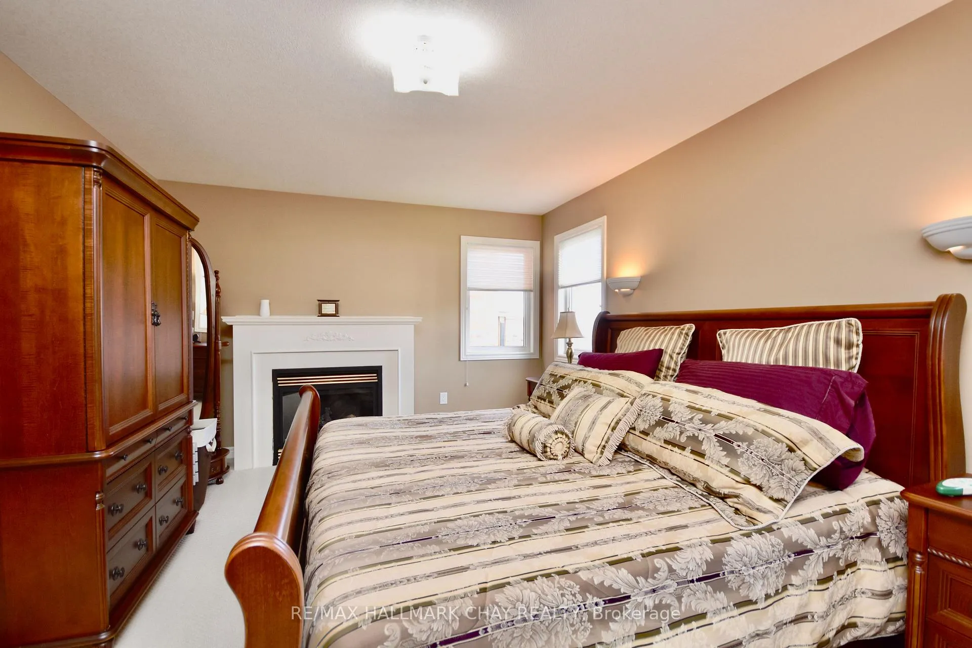 Photo 22 of 167 Crompton Drive, Barrie, Little Lake — HOMEH
