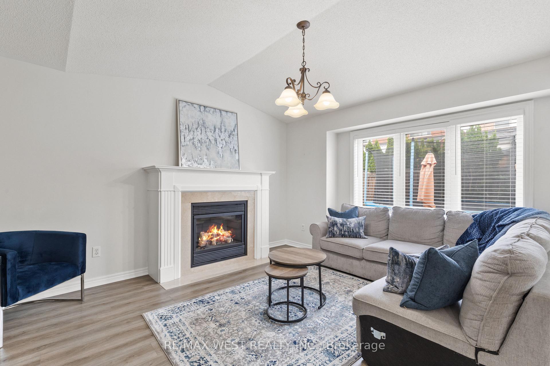 Photo 16 of 30 Cross Country Boulevard, Caledon, Bolton West — HOMEH