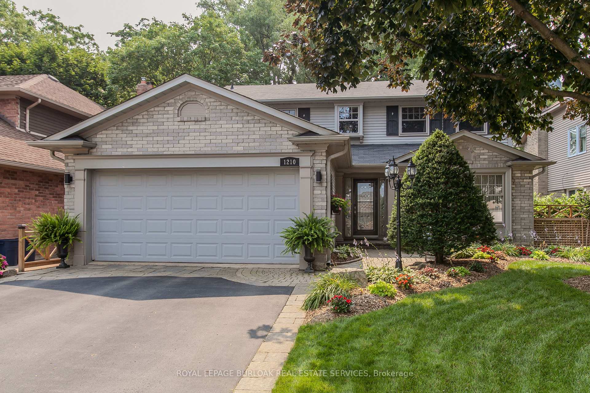 Photo 2 of 1210 Hammond Street, Burlington, Brant — HOMEH
