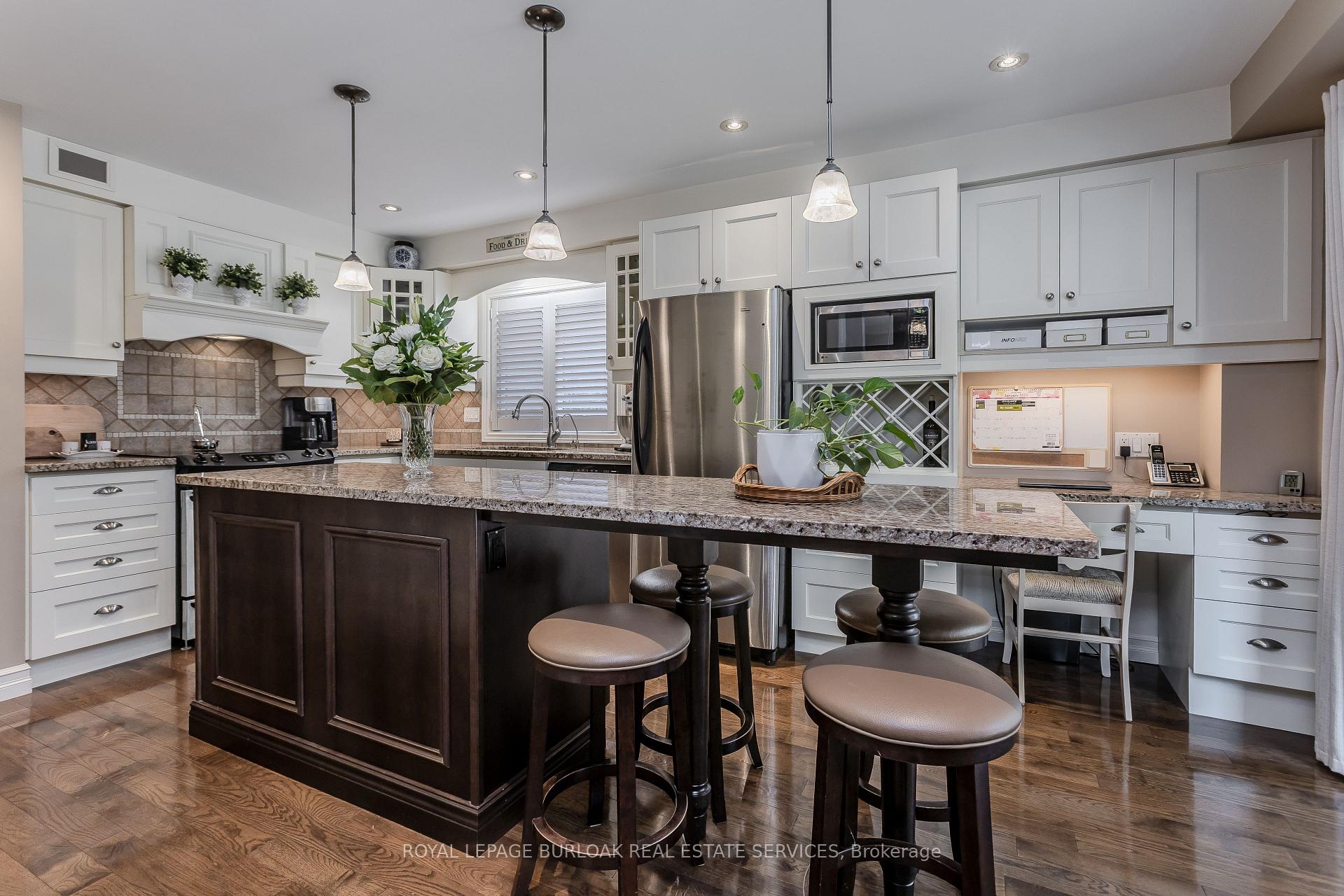 Photo 17 of 1210 Hammond Street, Burlington, Brant — HOMEH