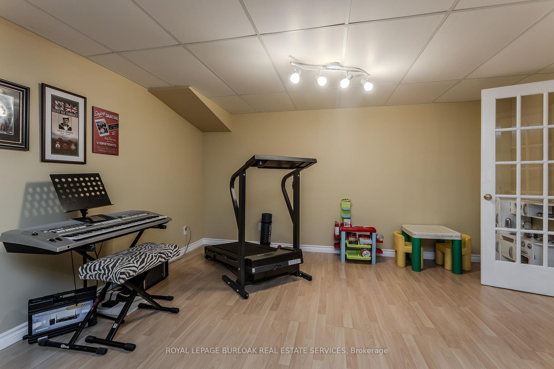 Photo 37 of 1210 Hammond Street, Burlington, Brant — HOMEH