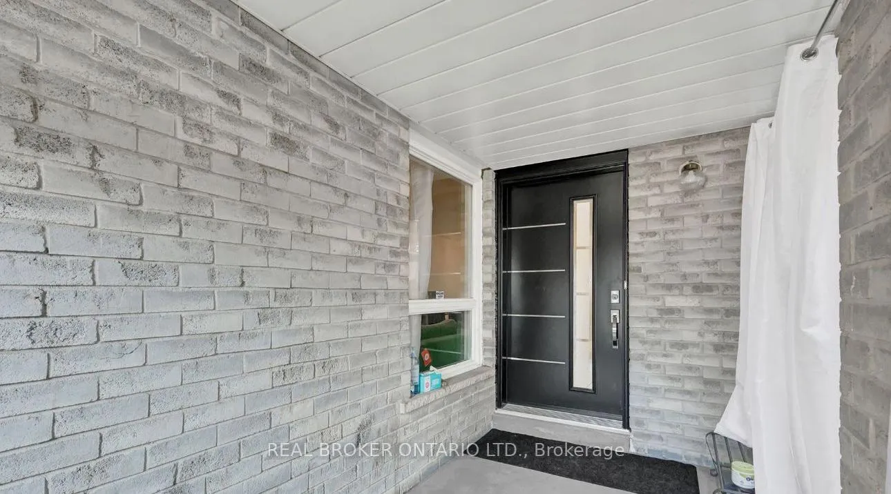 Photo 4 of 37 Stather Crescent, Markham, Milliken Mills East — HOMEH