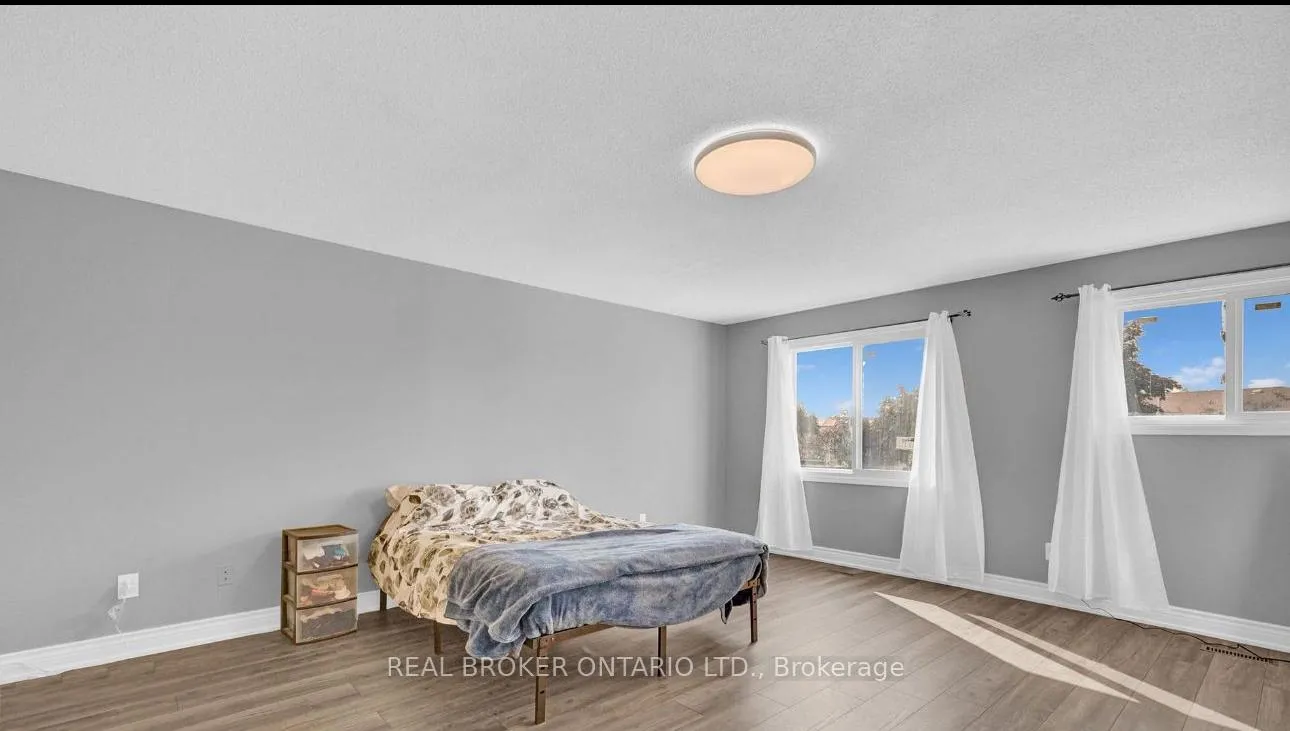 Photo 13 of 37 Stather Crescent, Markham, Milliken Mills East — HOMEH