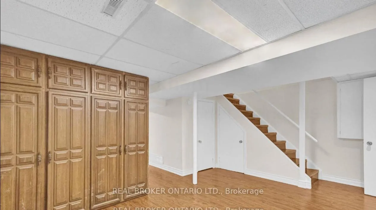 Photo 21 of 37 Stather Crescent, Markham, Milliken Mills East — HOMEH