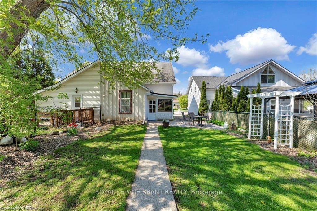 Photo 13 of 40 Walnut Lane, Brant, Paris — HOMEH