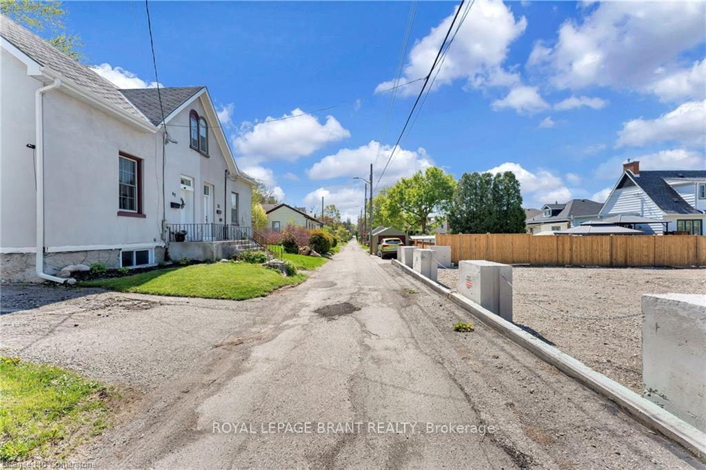 Photo 16 of 40 Walnut Lane, Brant, Paris — HOMEH