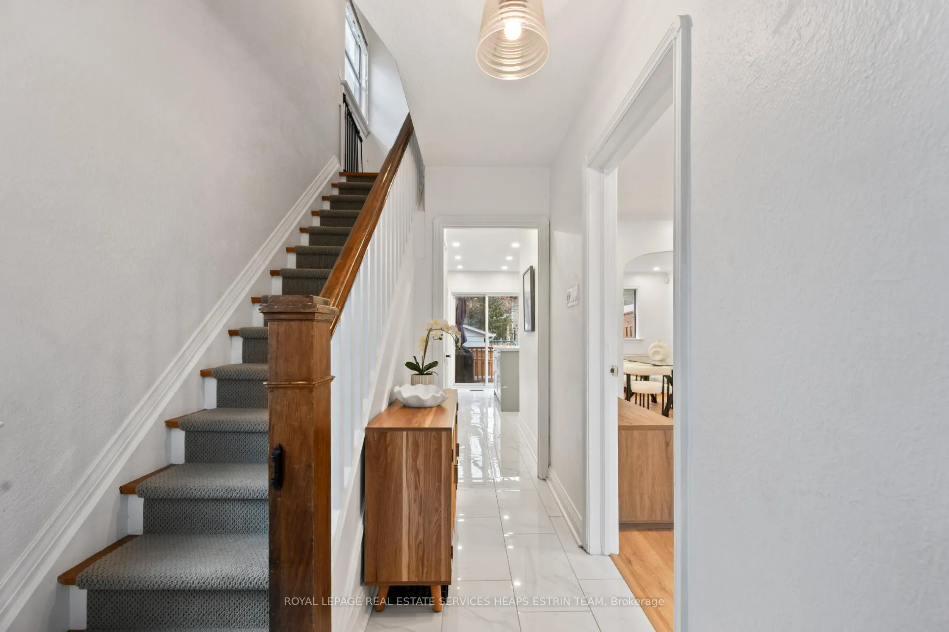 Photo 3 of 54 Thursfield Crescent, Toronto, Leaside — HOMEH