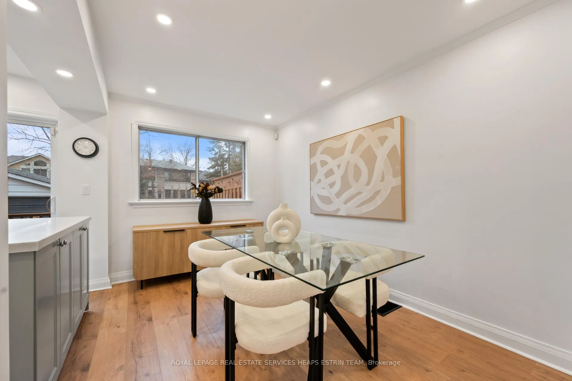 Photo 8 of 54 Thursfield Crescent, Toronto, Leaside — HOMEH