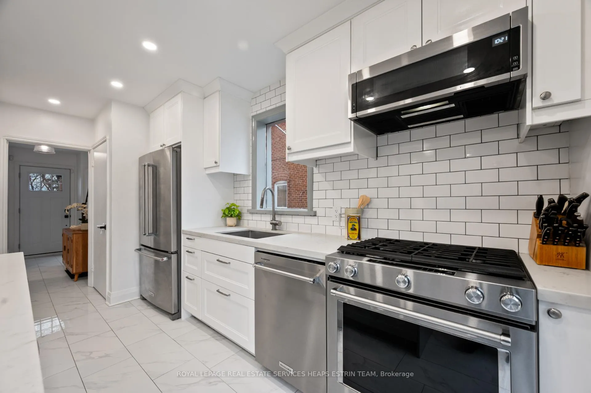 Photo 11 of 54 Thursfield Crescent, Toronto, Leaside — HOMEH