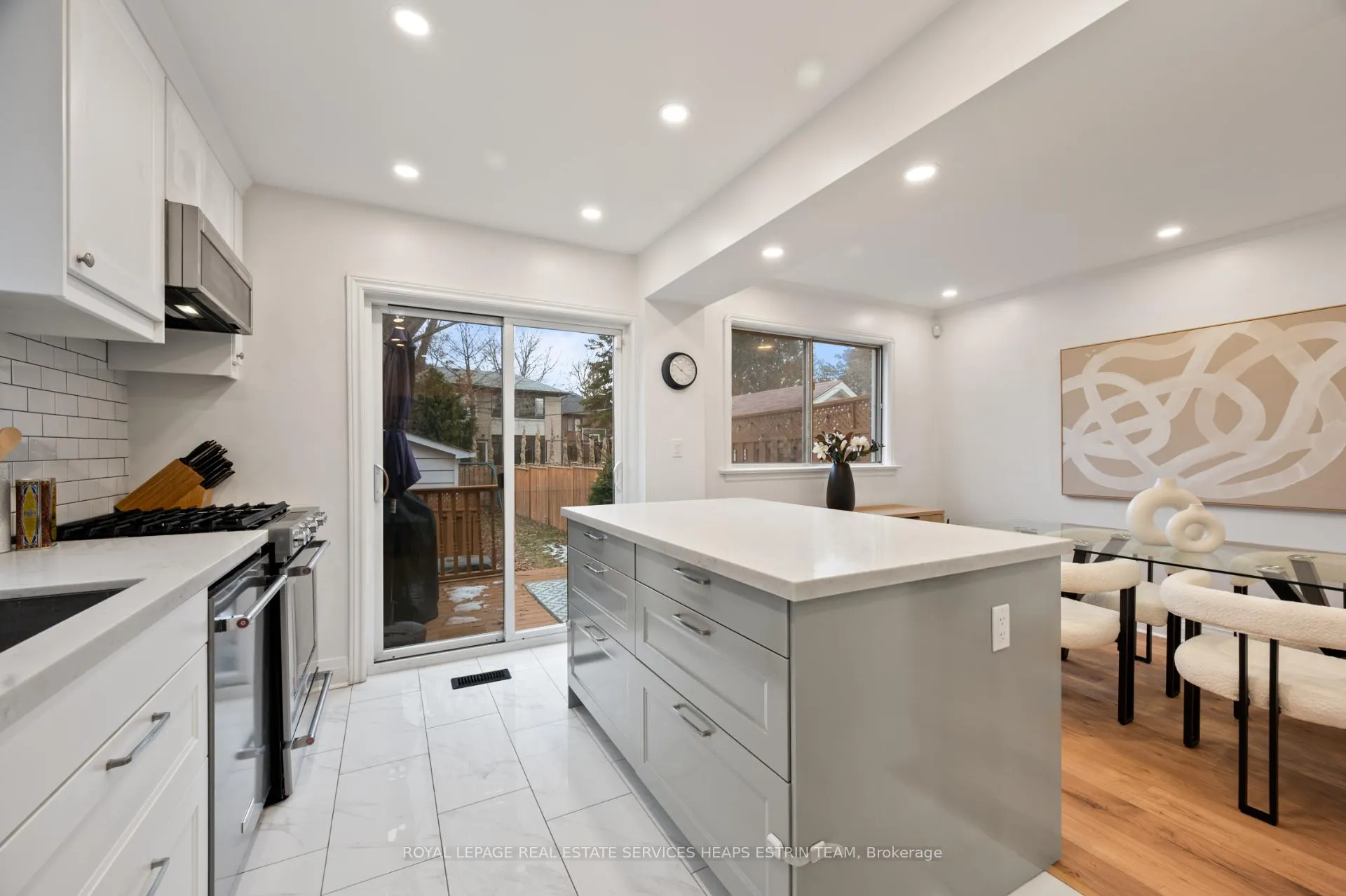 Photo 12 of 54 Thursfield Crescent, Toronto, Leaside — HOMEH