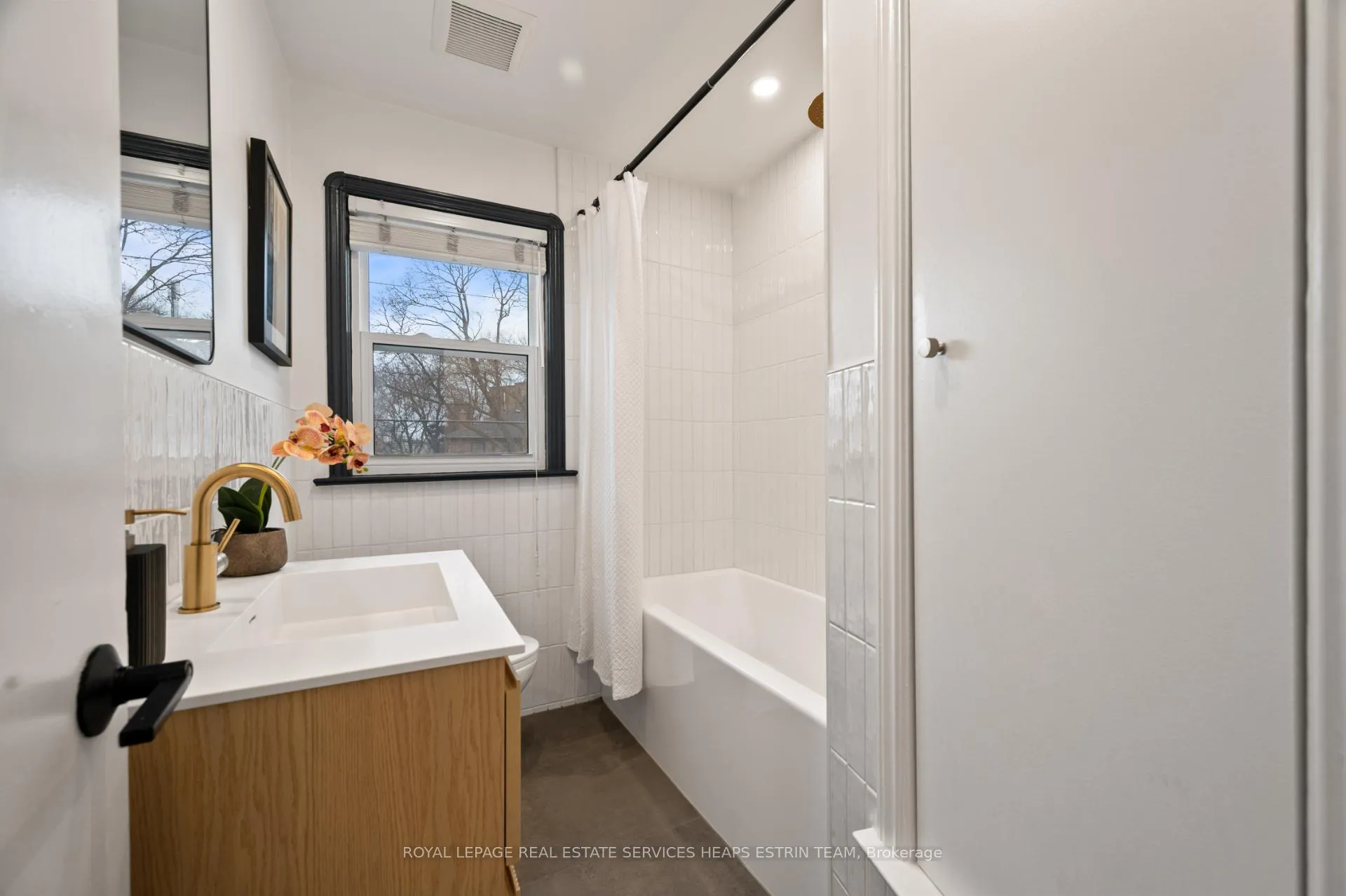 Photo 22 of 54 Thursfield Crescent, Toronto, Leaside — HOMEH