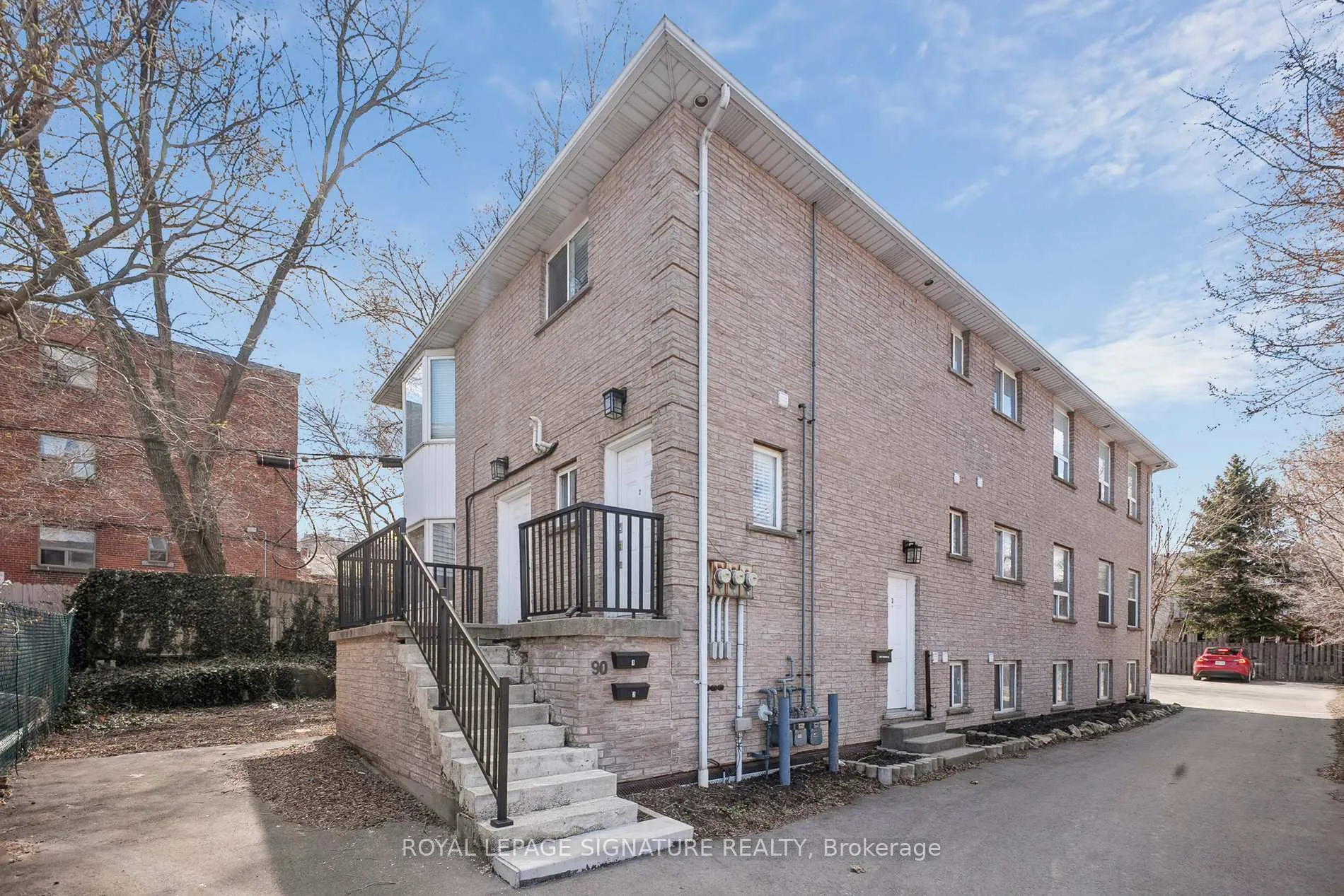 Front of 90 Tisdale Street S