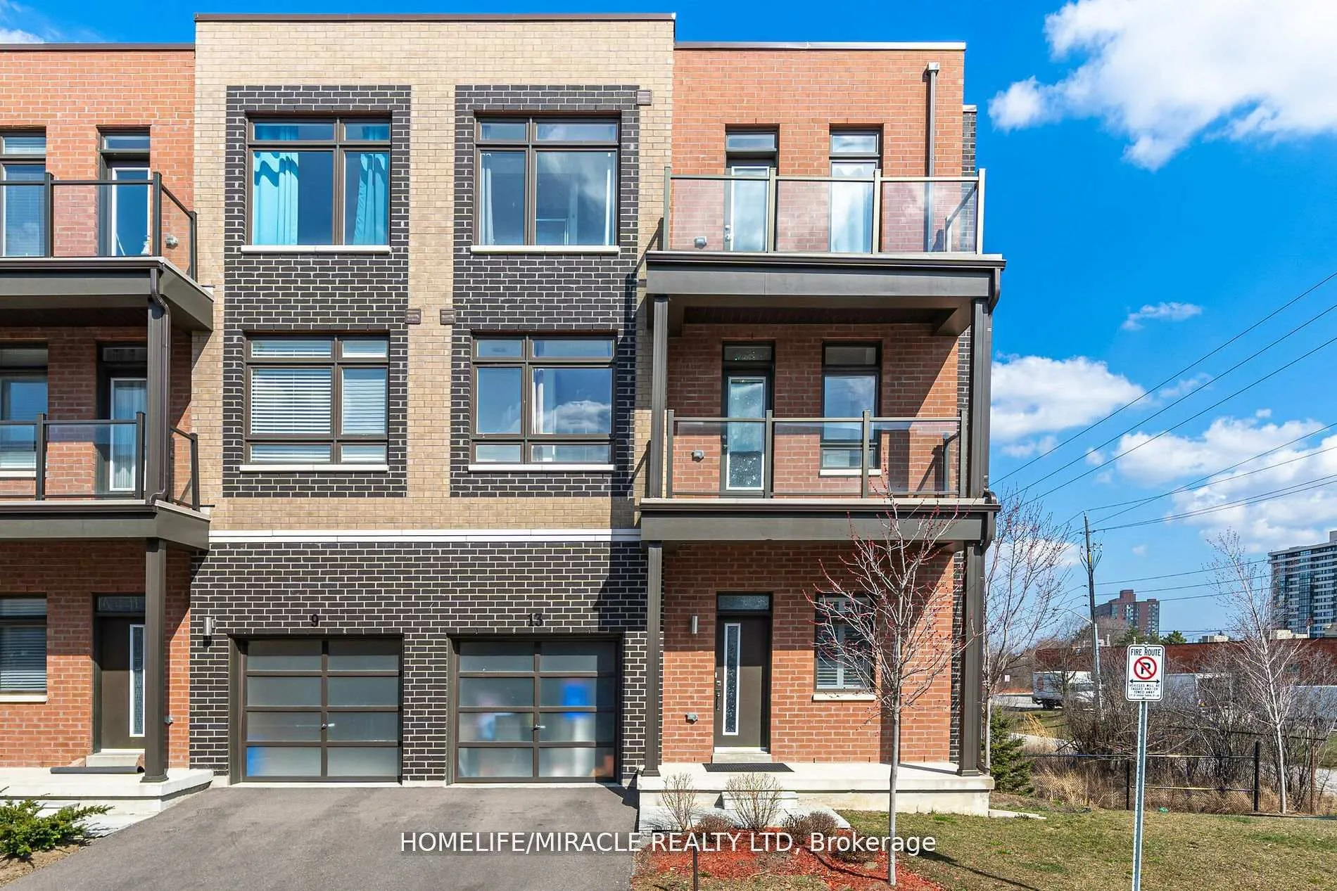 Photo 1 of 13 Antigonish Street, Vaughan, Vaughan Grove — HOMEH