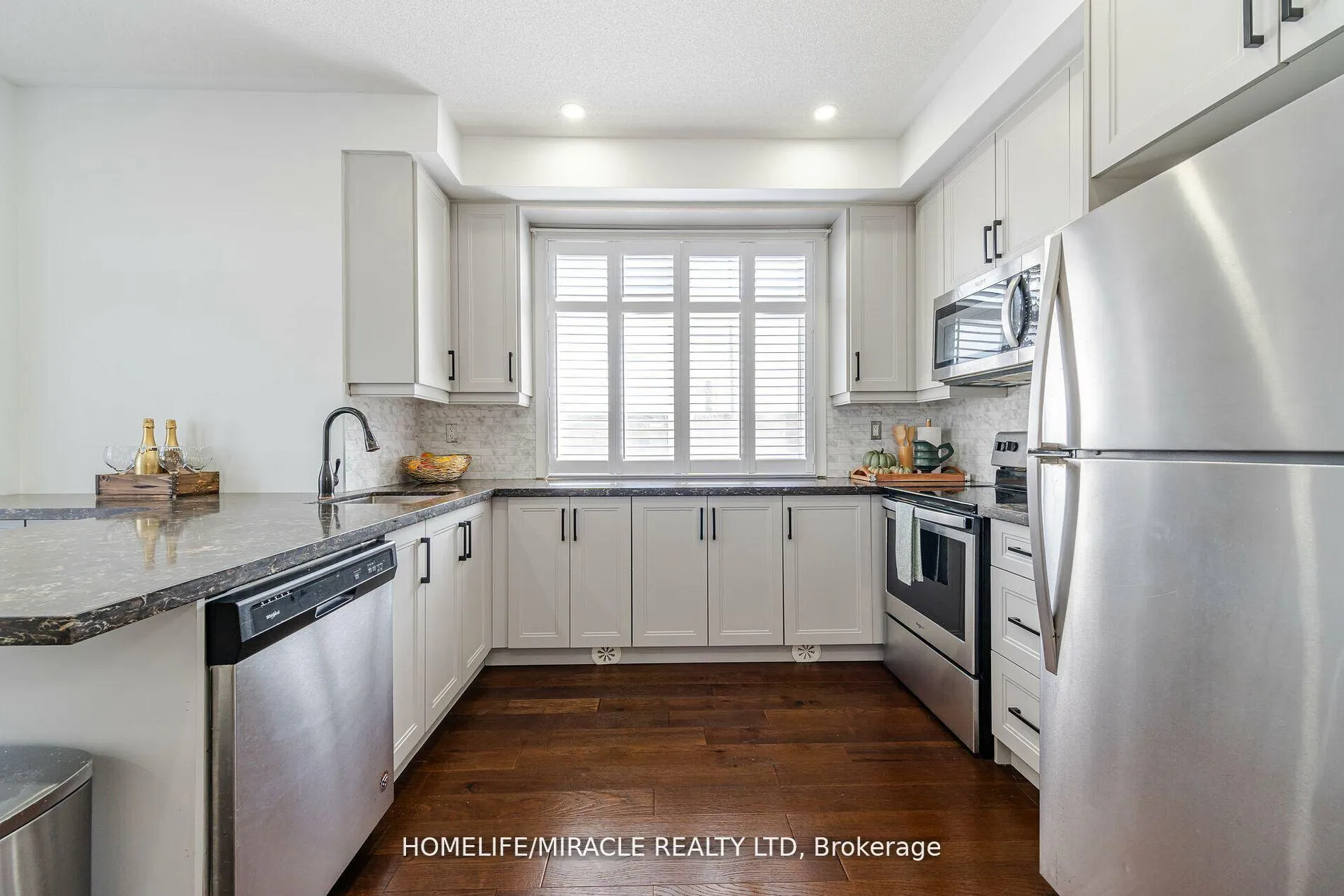 Photo 5 of 13 Antigonish Street, Vaughan, Vaughan Grove — HOMEH