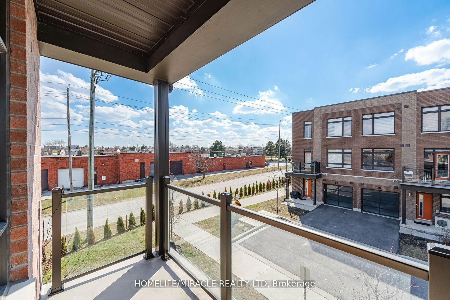 Photo 20 of 13 Antigonish Street, Vaughan, Vaughan Grove — HOMEH