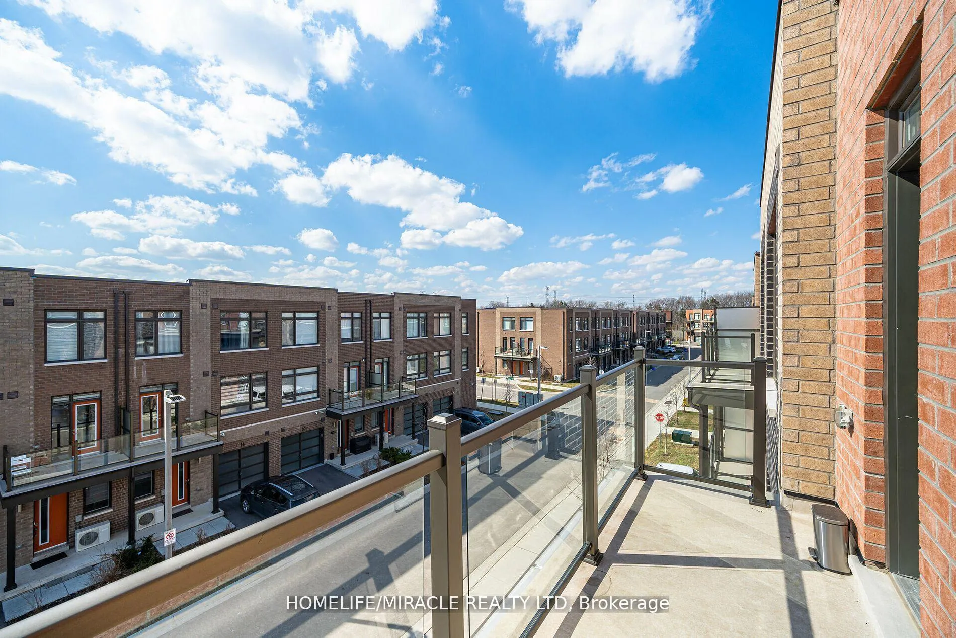 Photo 33 of 13 Antigonish Street, Vaughan, Vaughan Grove — HOMEH