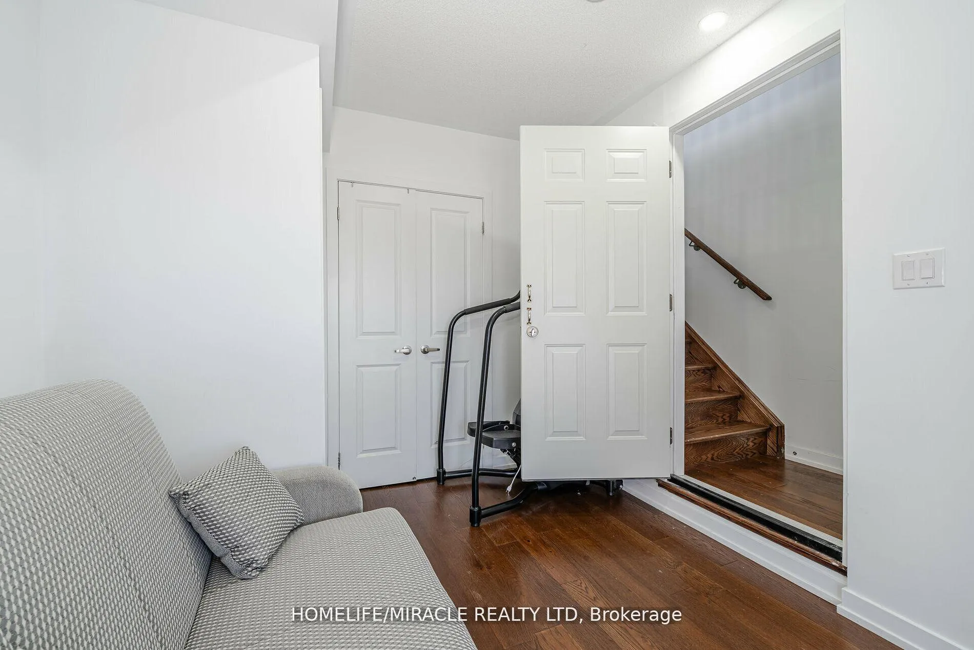 Photo 34 of 13 Antigonish Street, Vaughan, Vaughan Grove — HOMEH