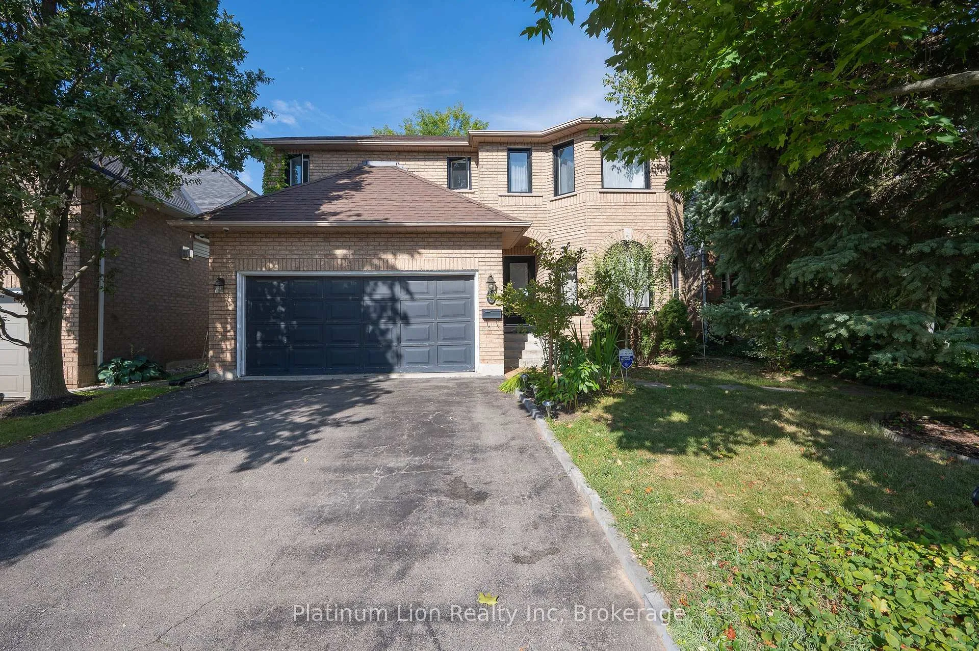 Photo 1 of 13 Brookhurst Crescent, Hamilton, Waterdown — HOMEH