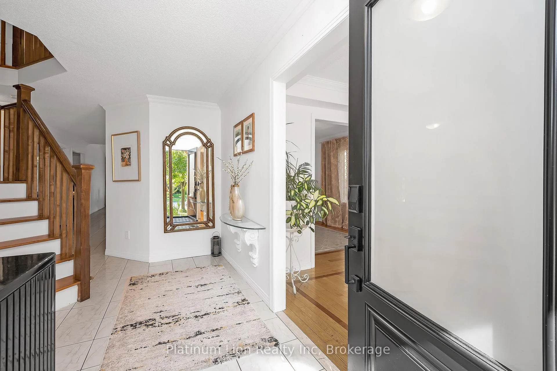Photo 4 of 13 Brookhurst Crescent, Hamilton, Waterdown — HOMEH