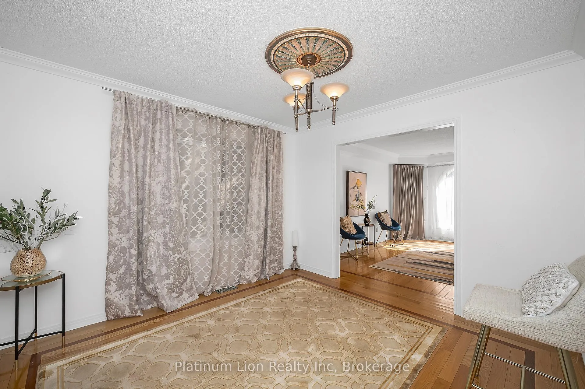 Photo 9 of 13 Brookhurst Crescent, Hamilton, Waterdown — HOMEH