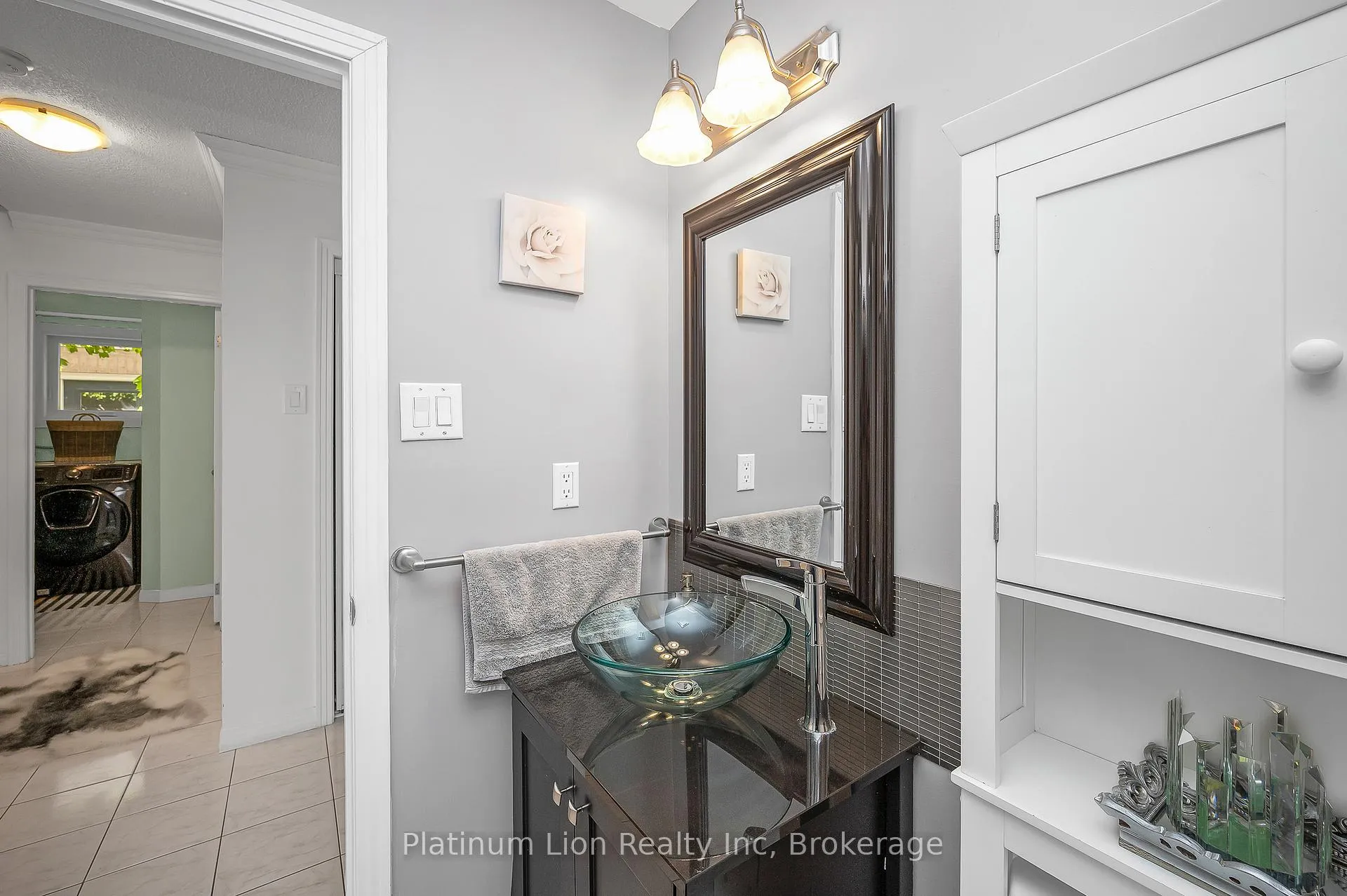 Photo 10 of 13 Brookhurst Crescent, Hamilton, Waterdown — HOMEH