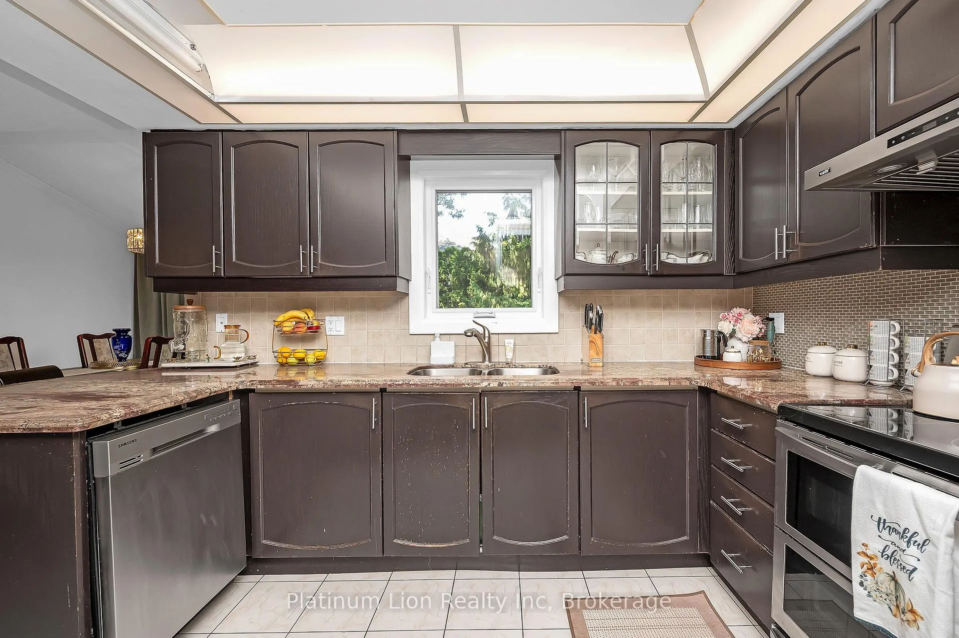 Photo 15 of 13 Brookhurst Crescent, Hamilton, Waterdown — HOMEH