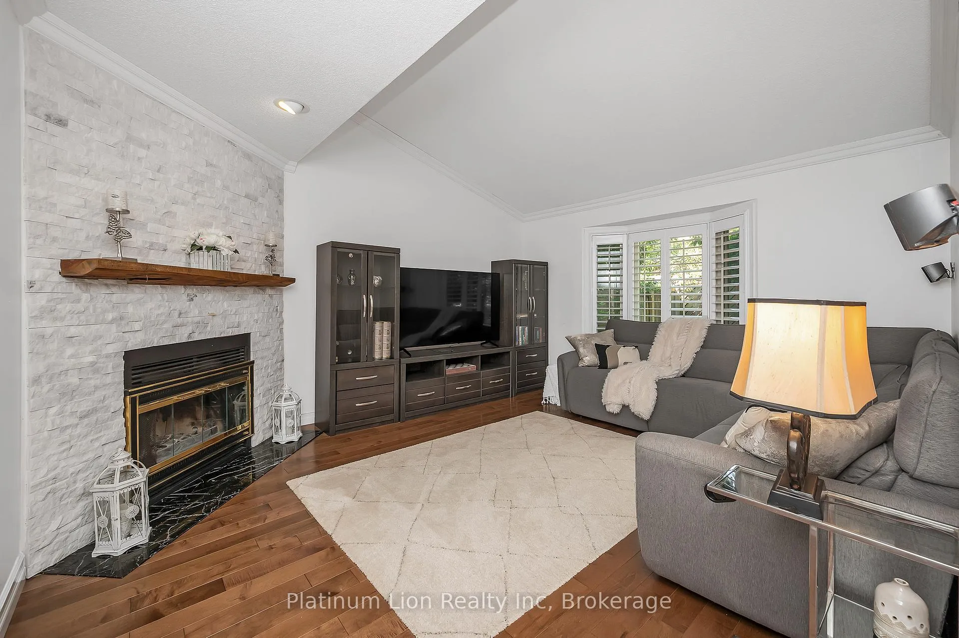 Photo 17 of 13 Brookhurst Crescent, Hamilton, Waterdown — HOMEH