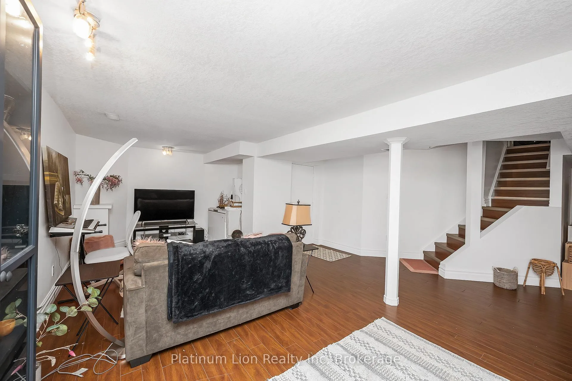 Photo 22 of 13 Brookhurst Crescent, Hamilton, Waterdown — HOMEH