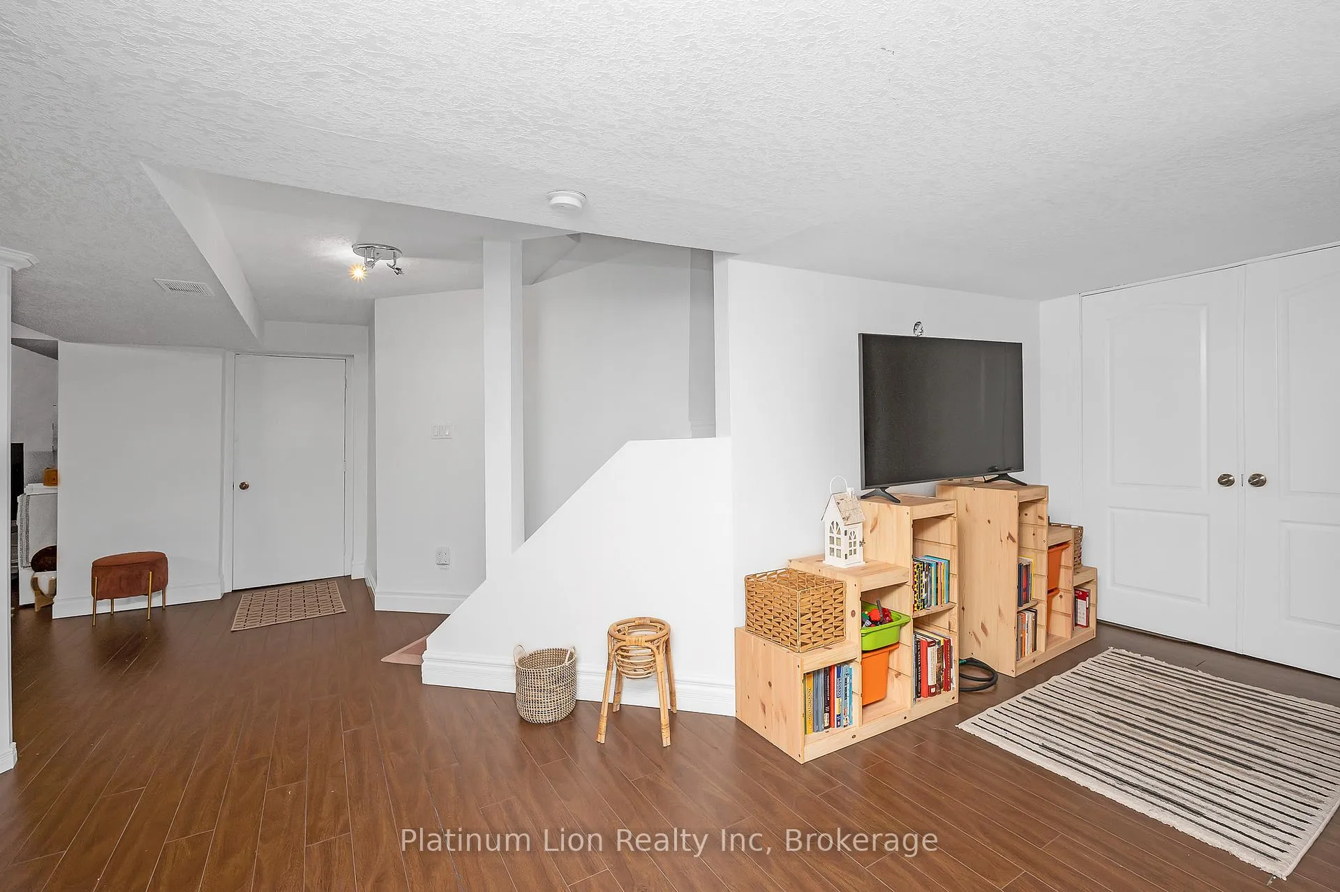 Photo 29 of 13 Brookhurst Crescent, Hamilton, Waterdown — HOMEH