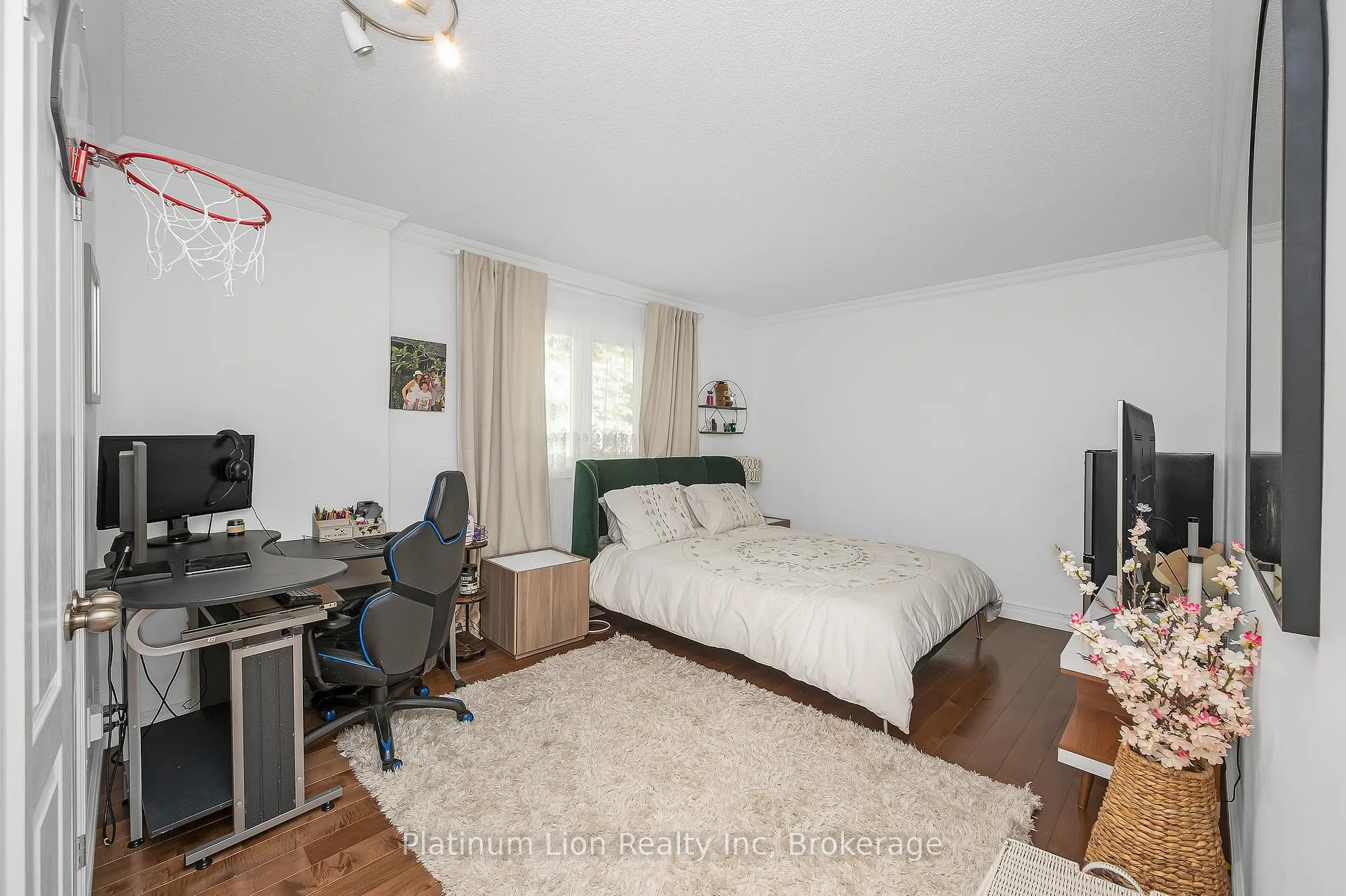 Photo 34 of 13 Brookhurst Crescent, Hamilton, Waterdown — HOMEH