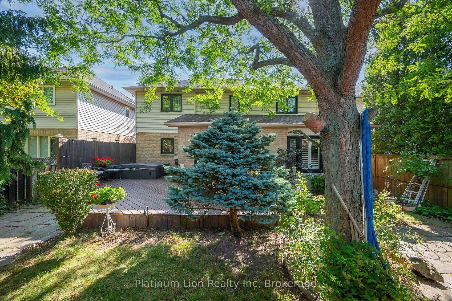Photo 43 of 13 Brookhurst Crescent, Hamilton, Waterdown — HOMEH