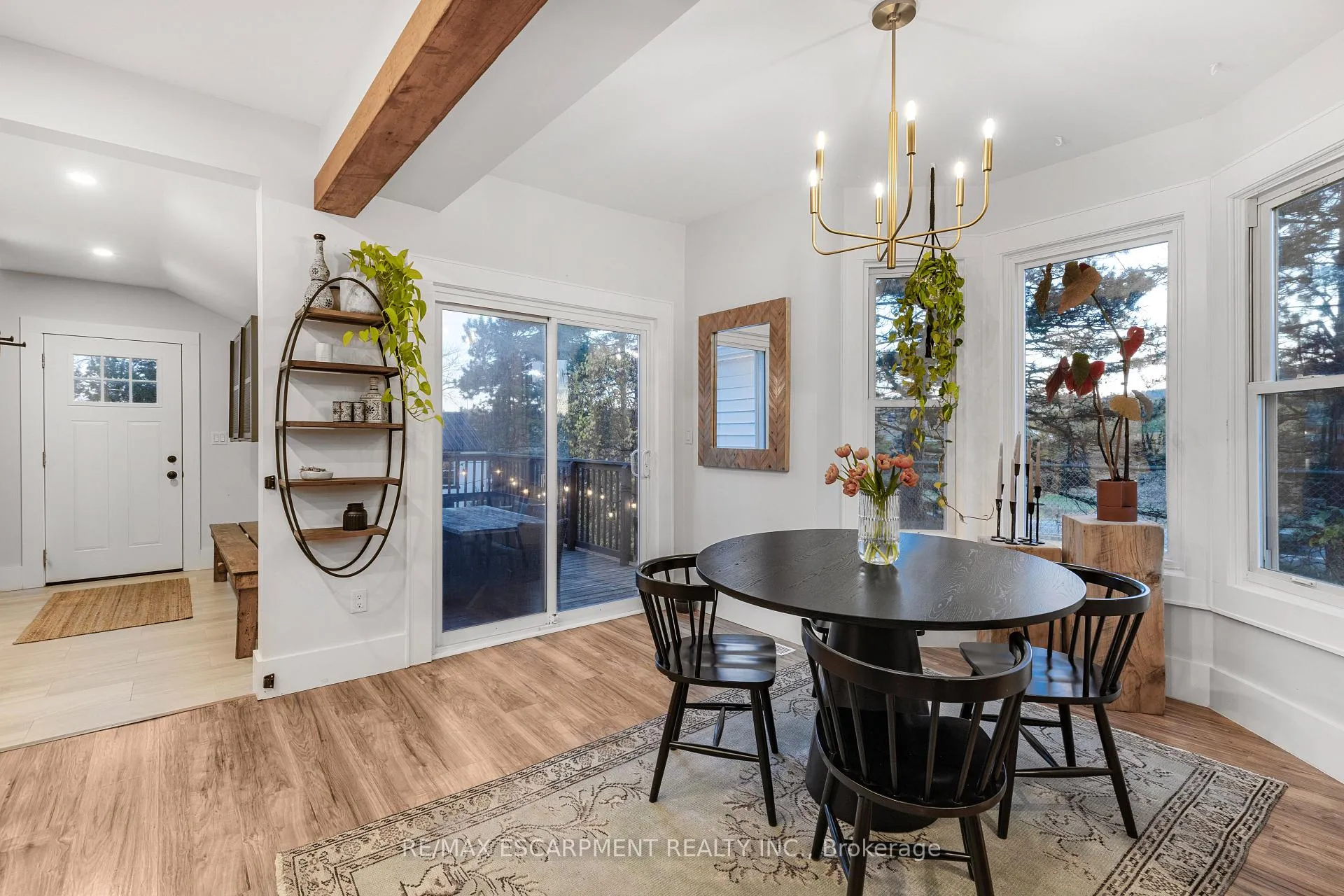 Photo 13 of 374 Ontario Street, Grimsby, Grimsby Beach — HOMEH