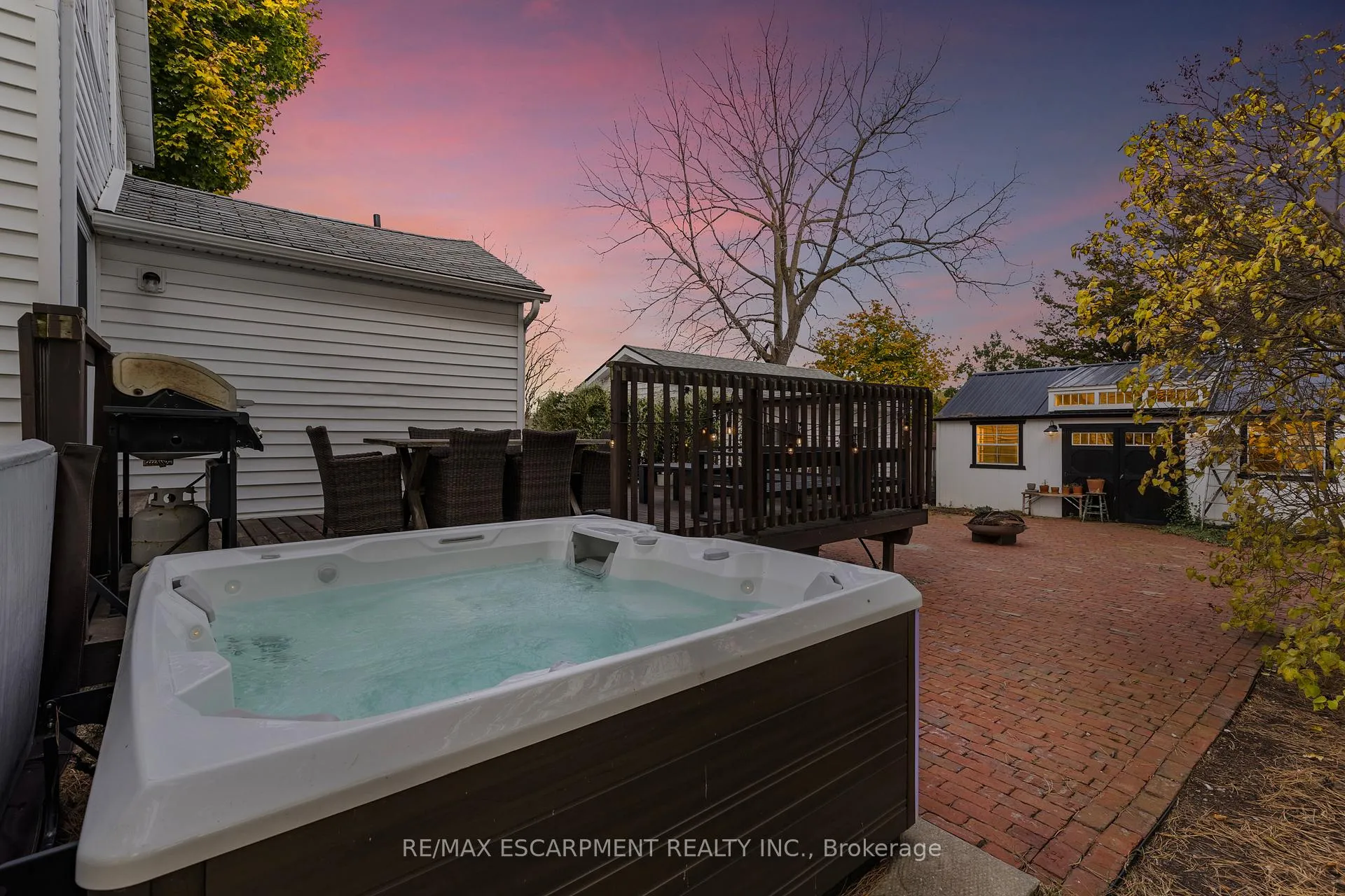 Photo 26 of 374 Ontario Street, Grimsby, Grimsby Beach — HOMEH