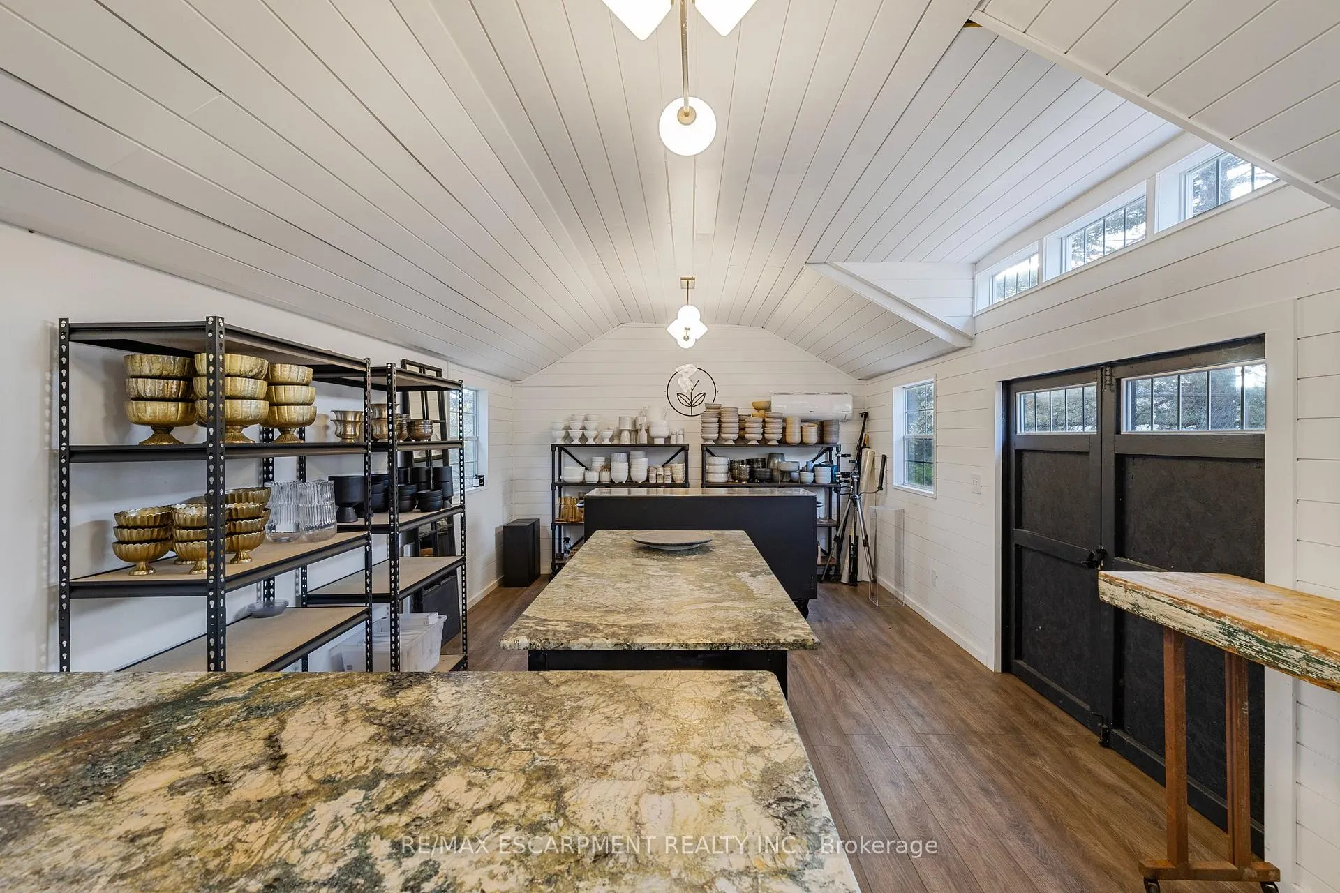 Photo 31 of 374 Ontario Street, Grimsby, Grimsby Beach — HOMEH
