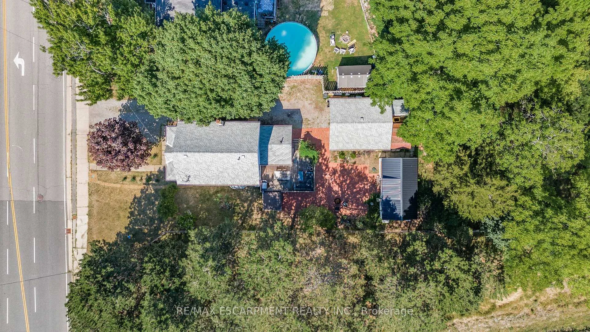 Photo 37 of 374 Ontario Street, Grimsby, Grimsby Beach — HOMEH