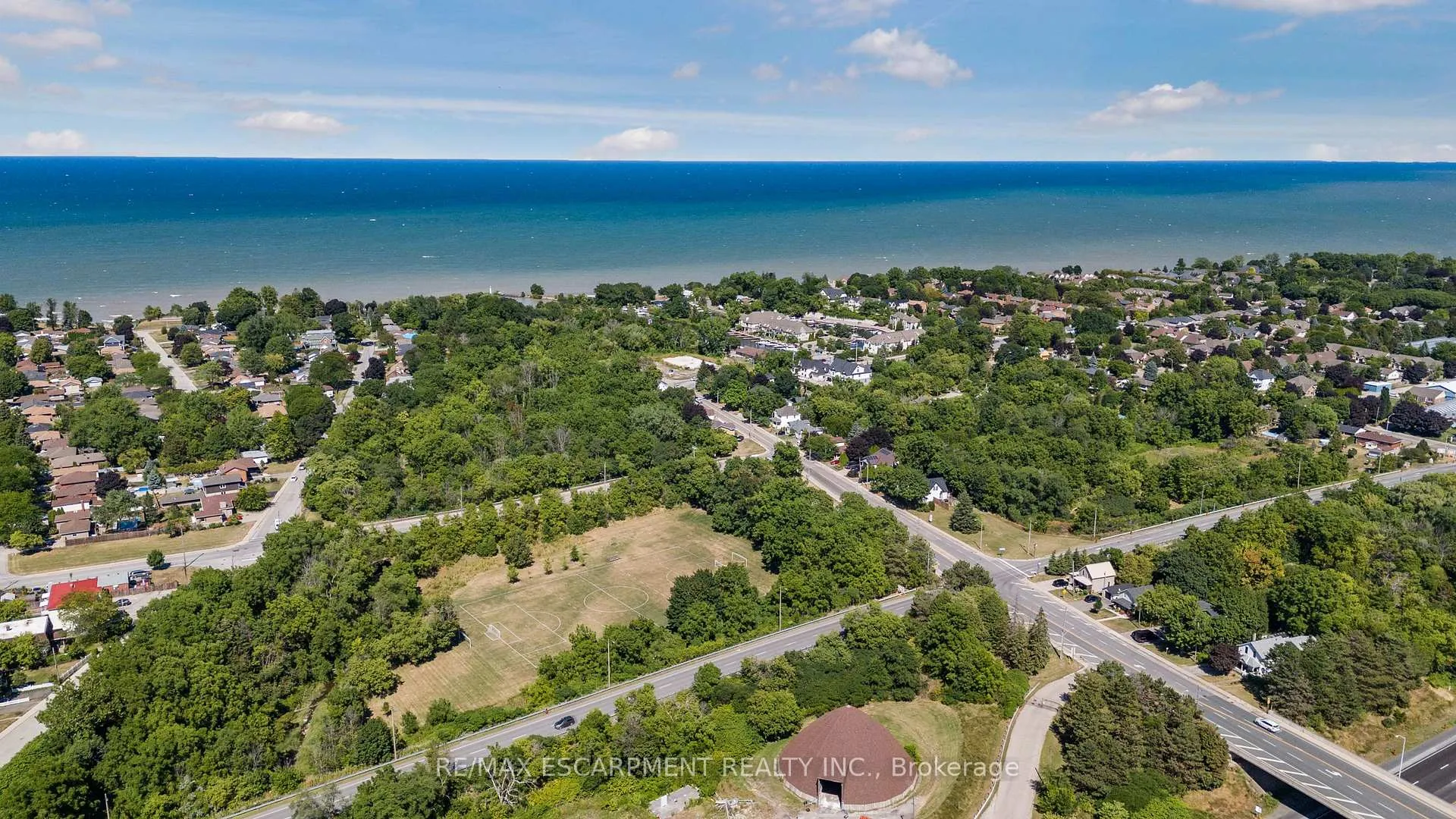 Photo 38 of 374 Ontario Street, Grimsby, Grimsby Beach — HOMEH