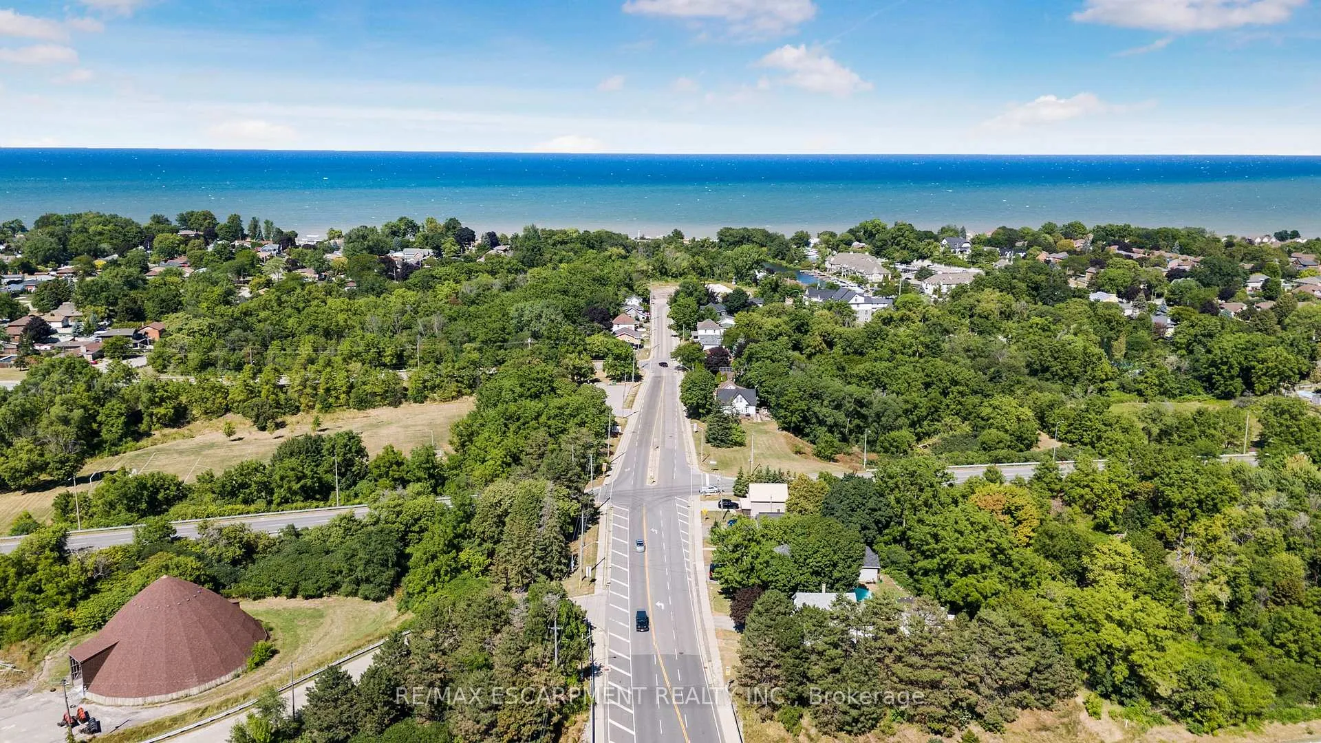 Photo 39 of 374 Ontario Street, Grimsby, Grimsby Beach — HOMEH