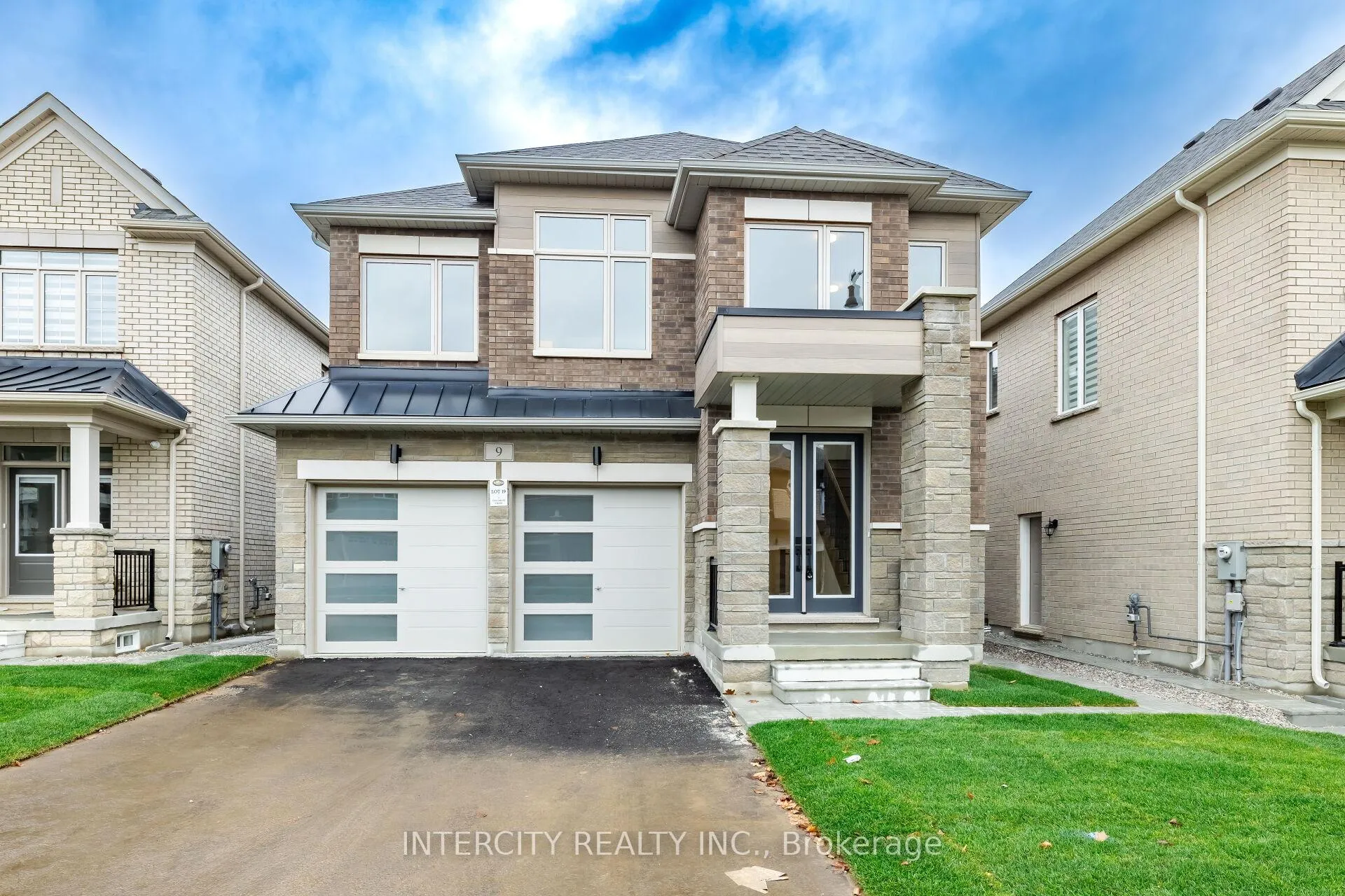Front of Unit Lot 19, 9 Dolomite Drive