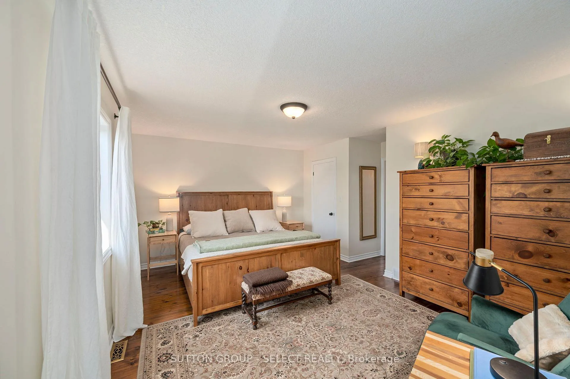 Photo 16 of 15 Hamilton Street, North Middlesex, Ailsa Craig — HOMEH