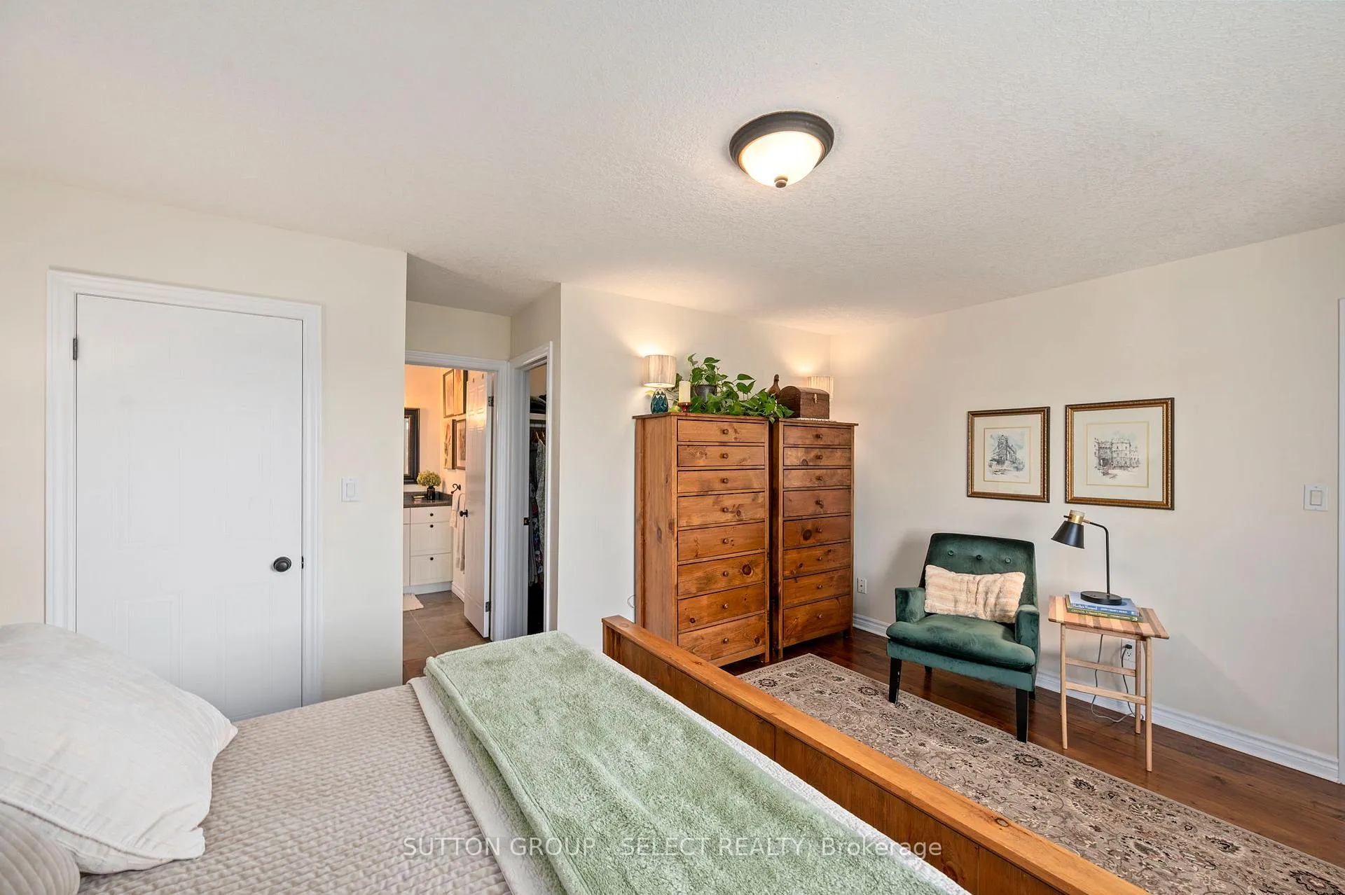 Photo 17 of 15 Hamilton Street, North Middlesex, Ailsa Craig — HOMEH
