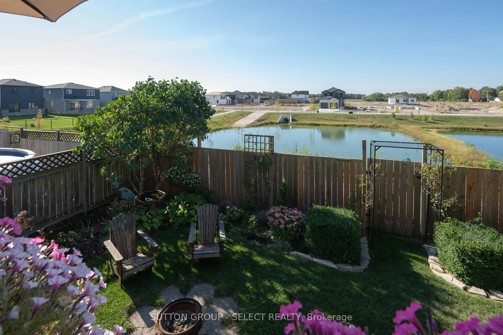 Photo 34 of 15 Hamilton Street, North Middlesex, Ailsa Craig — HOMEH