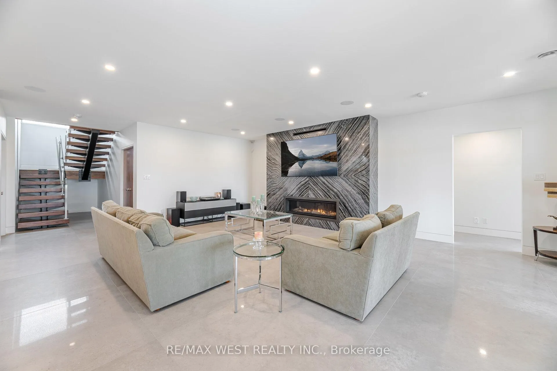 Photo 35 of 83 Navigation Drive, Prince Edward County, Ameliasburg Ward — HOMEH