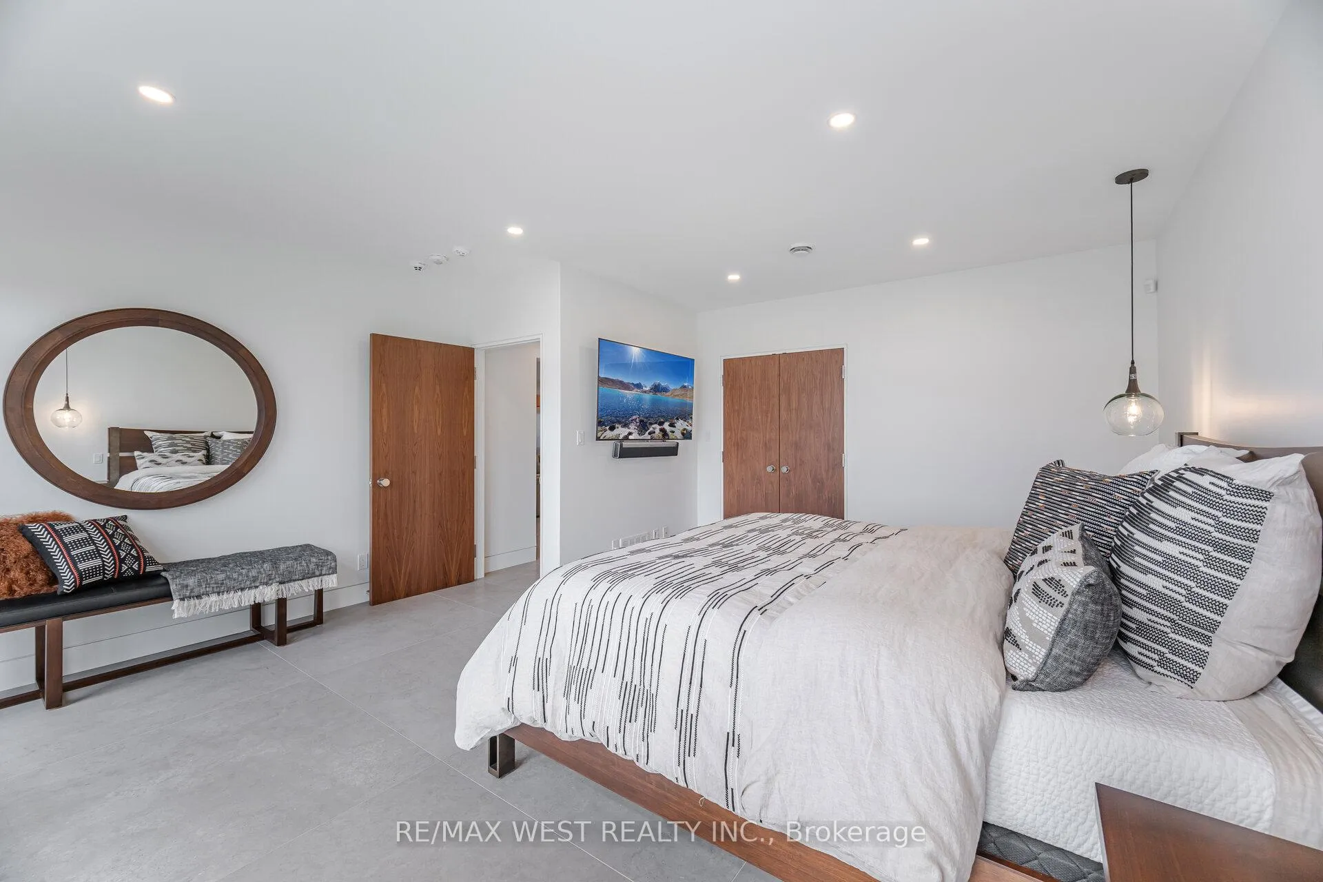Photo 40 of 83 Navigation Drive, Prince Edward County, Ameliasburg Ward — HOMEH