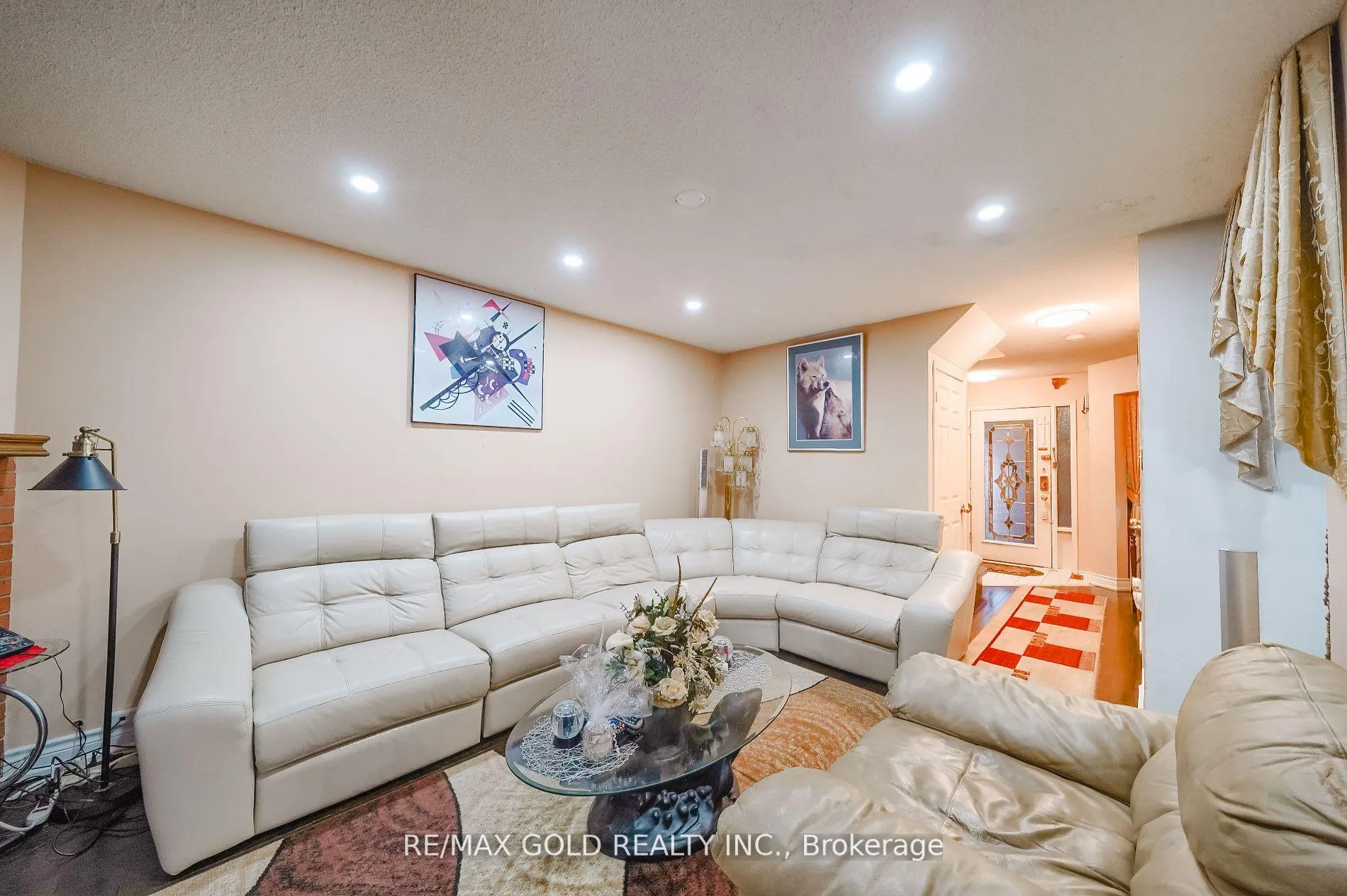 Photo 7 of 59 Knotty Pine Drive, Whitby, Williamsburg — HOMEH