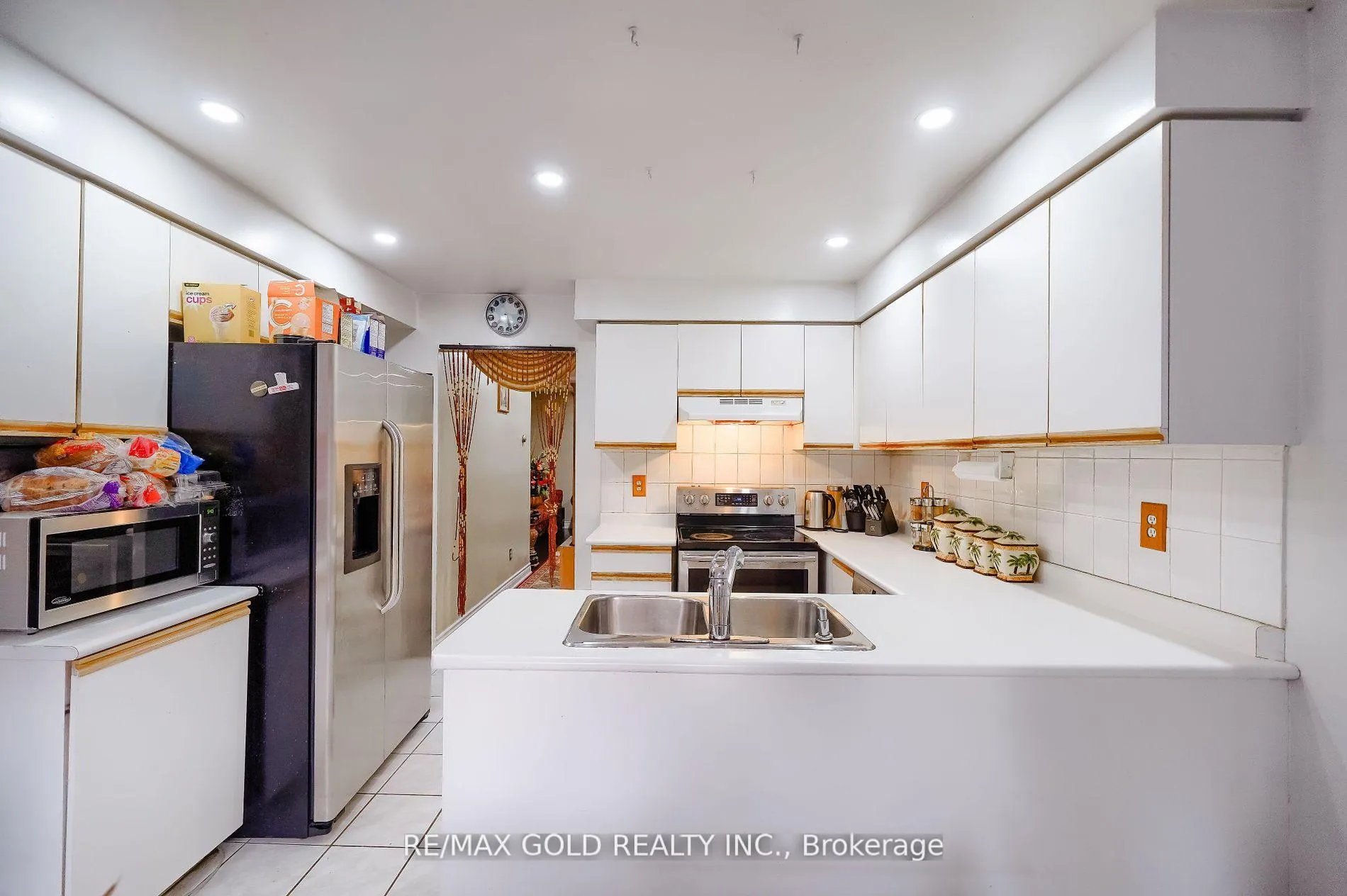 Photo 9 of 59 Knotty Pine Drive, Whitby, Williamsburg — HOMEH